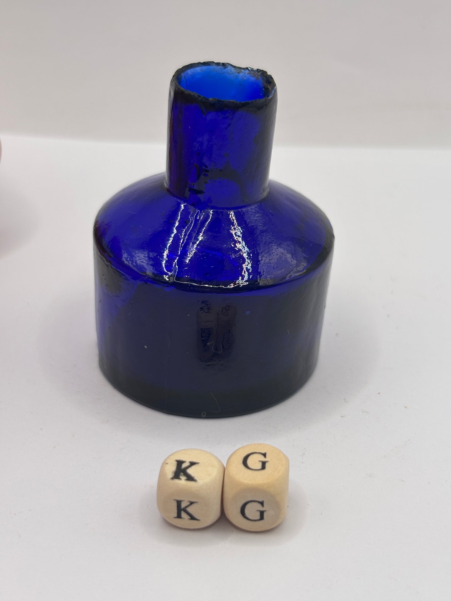 Old cobalt blue glass ink bottle, inkwell, penny ink (KG)