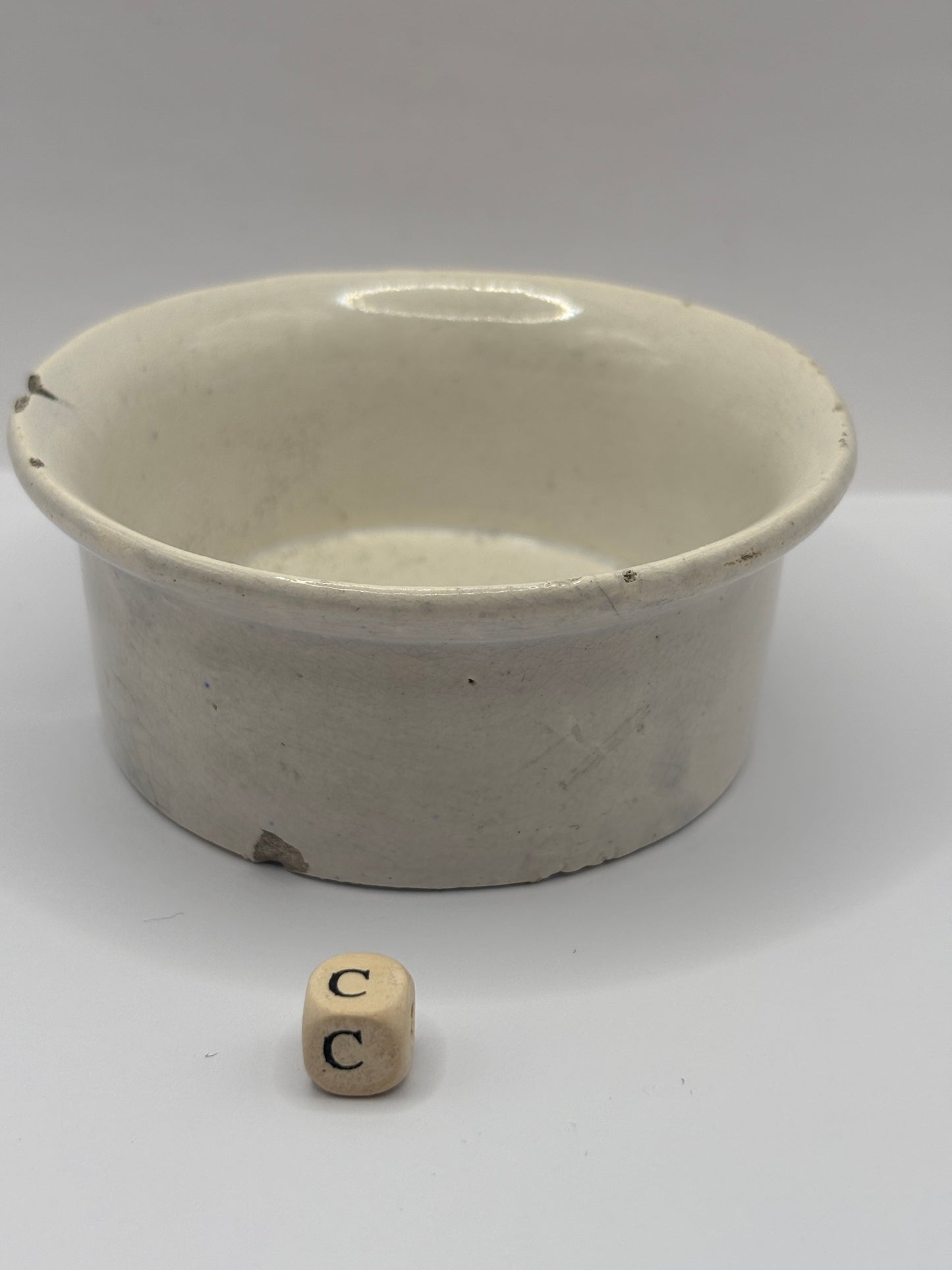 Old advertising meat paste pot, Murhead & willcock (c) damaged