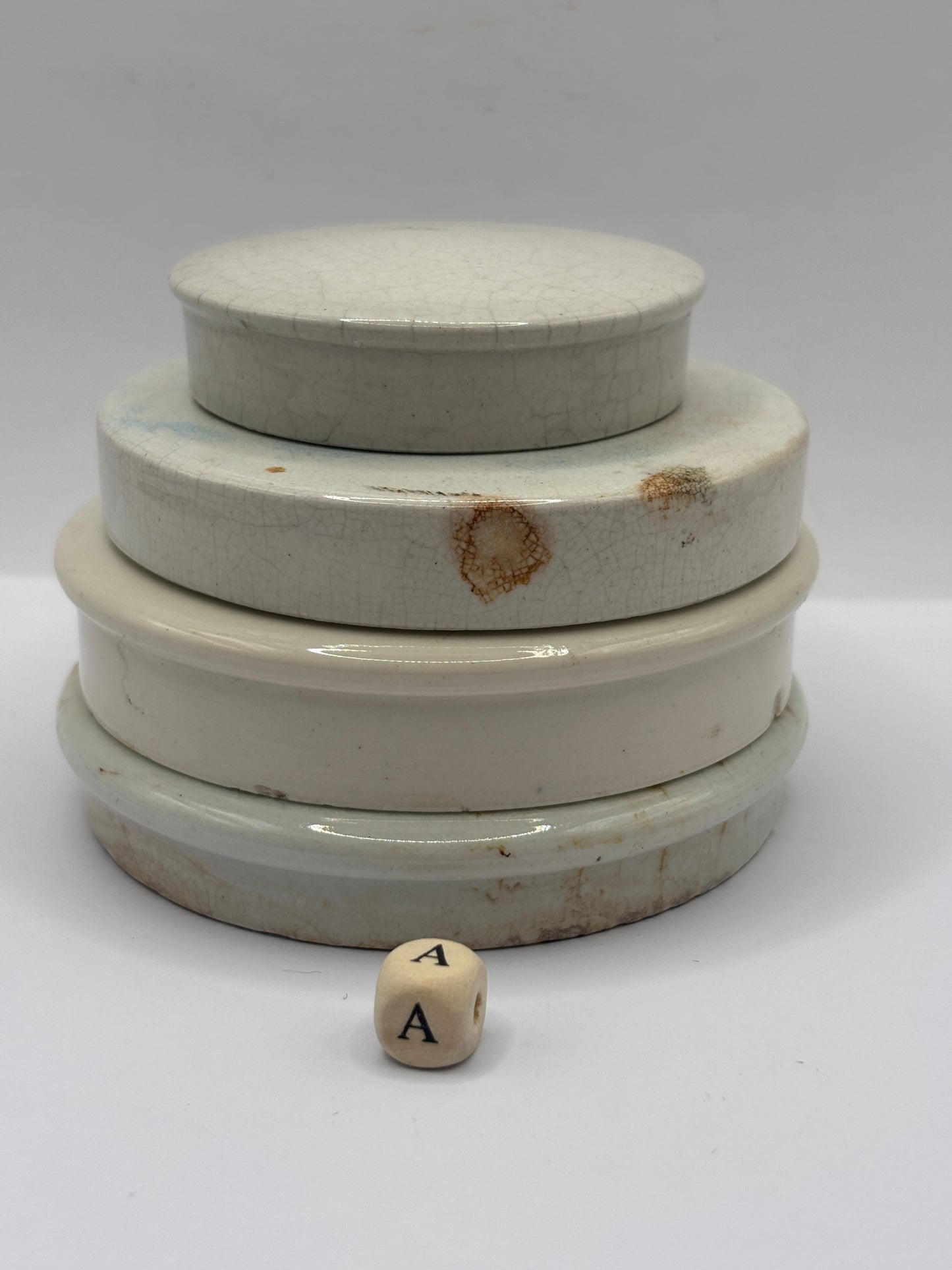 4 old plain stoneware lids, stacking lids (A)