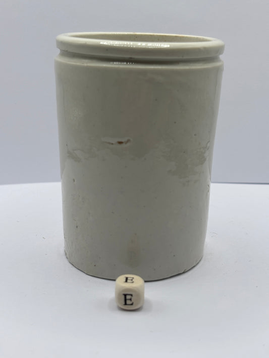 Old stoneware pot (e)