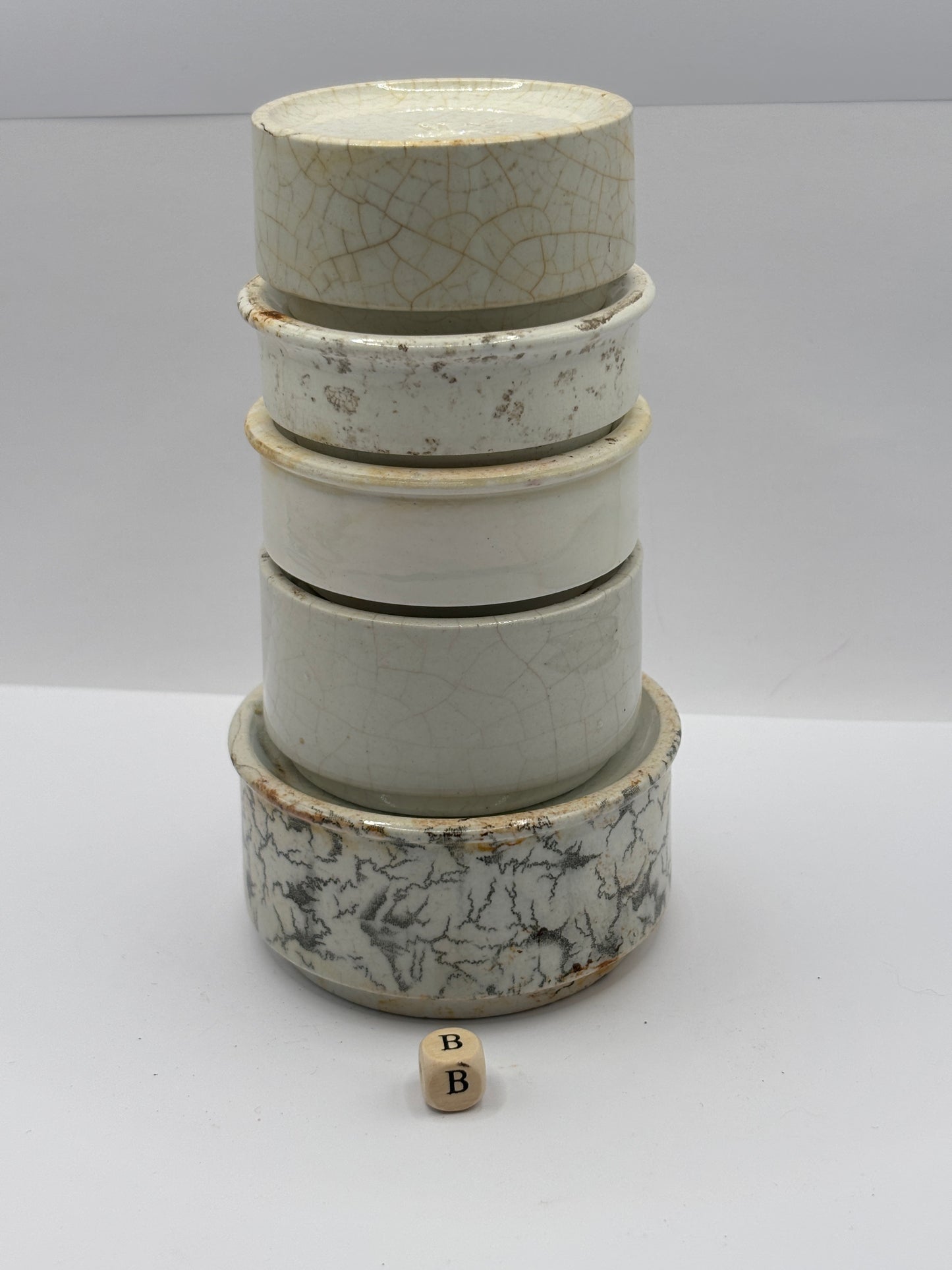 5 pot lid bases/risers/stackers (B)