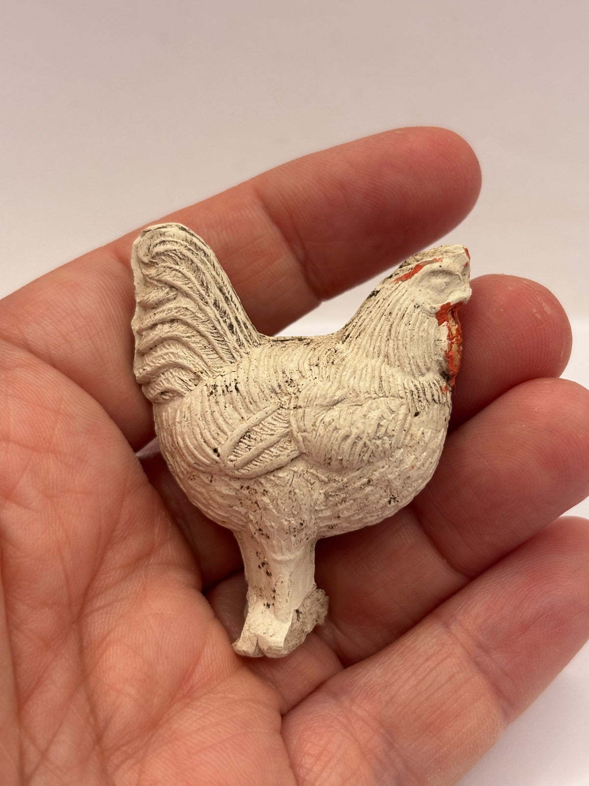 Old little pot chicken damaged