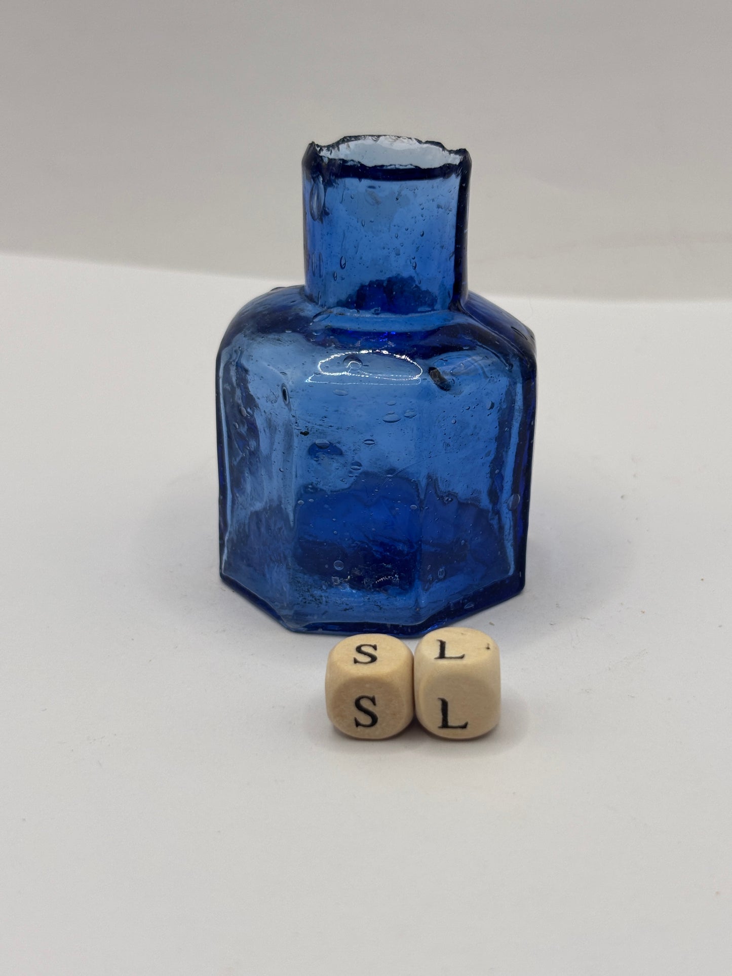 Old blue glass ink bottle, inkwell, penny ink (SL)
