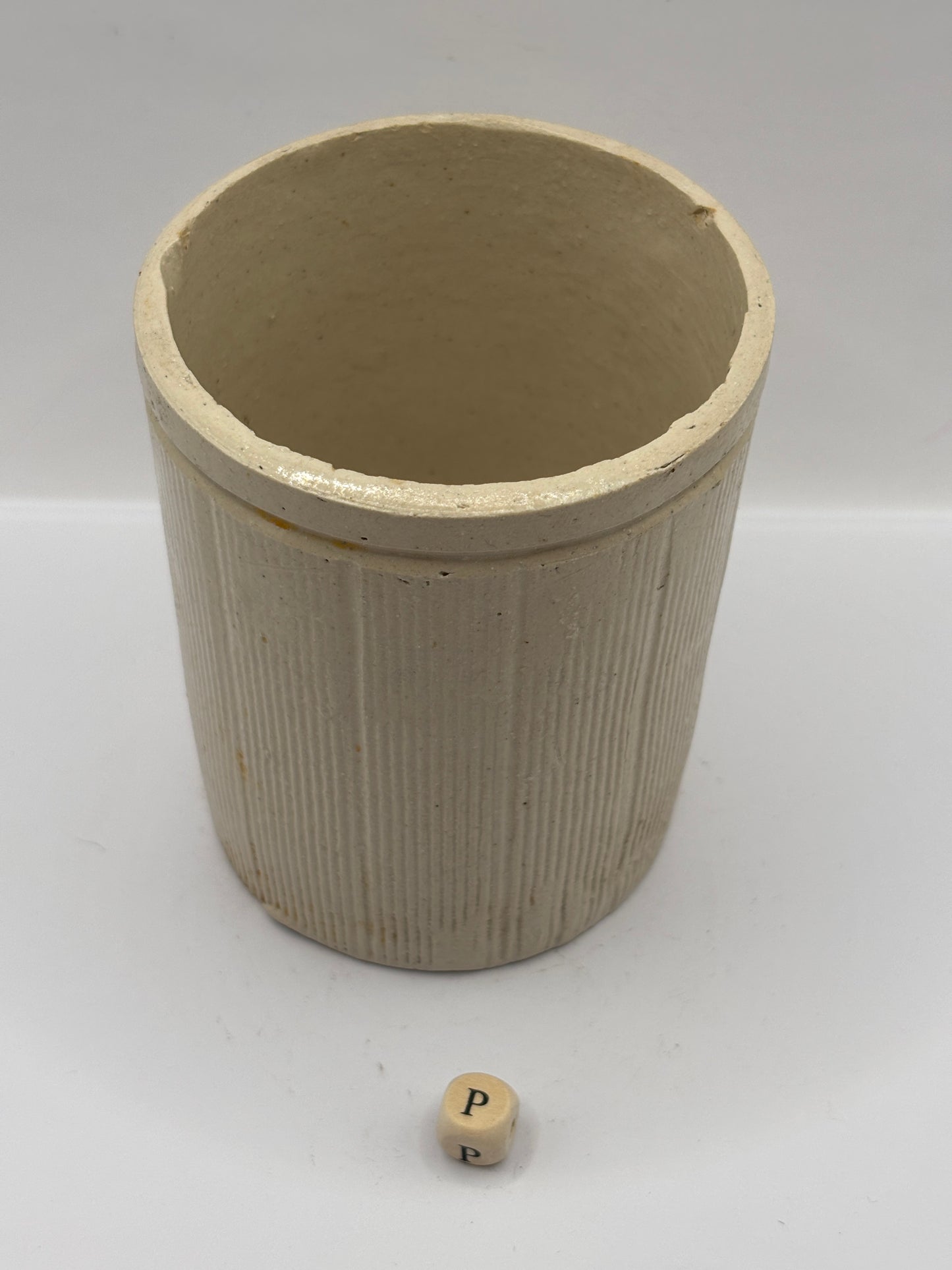 Old 1lb ribbed stoneware jam pot (P)