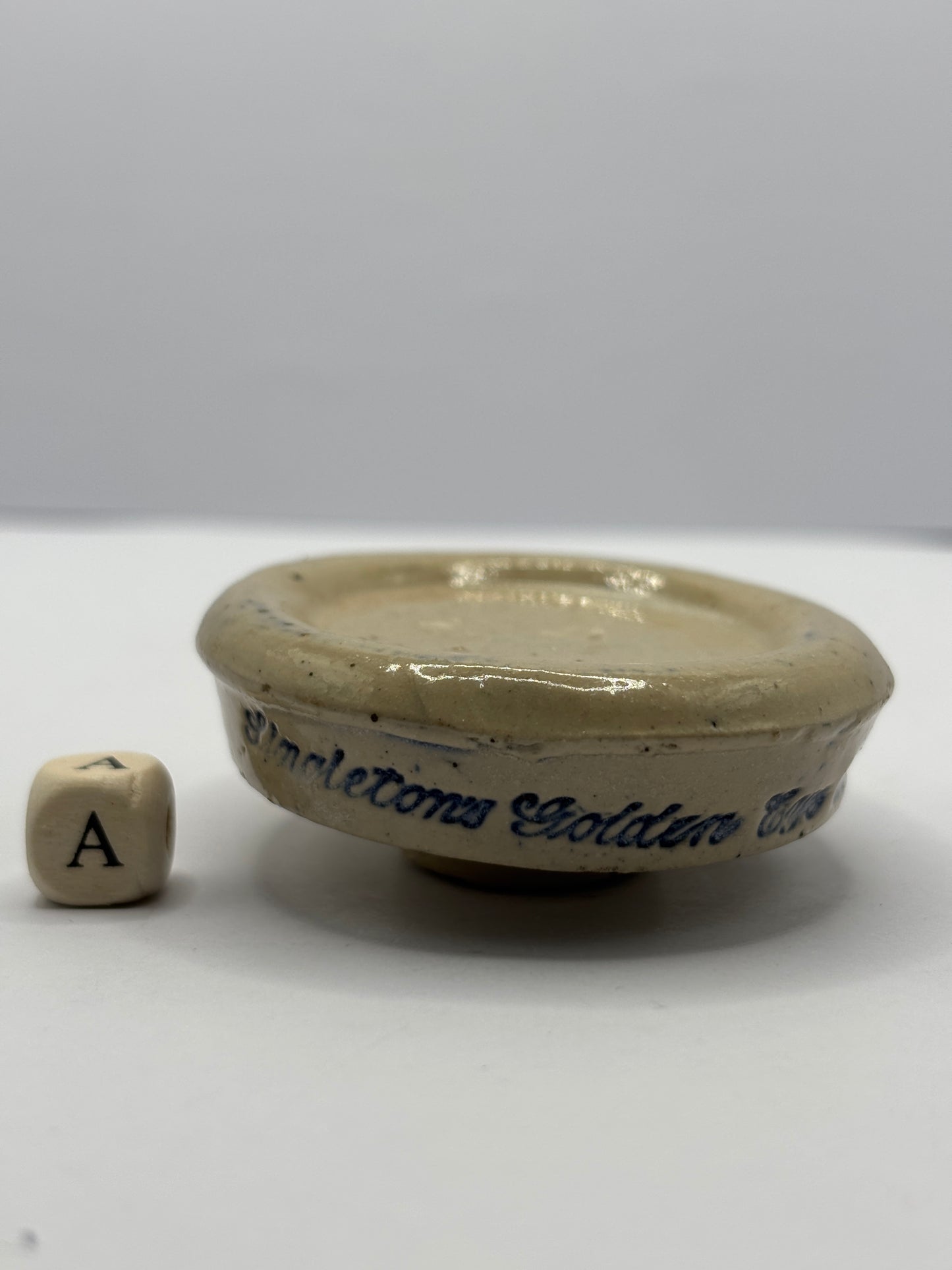 Old singletons eye ointment (a)