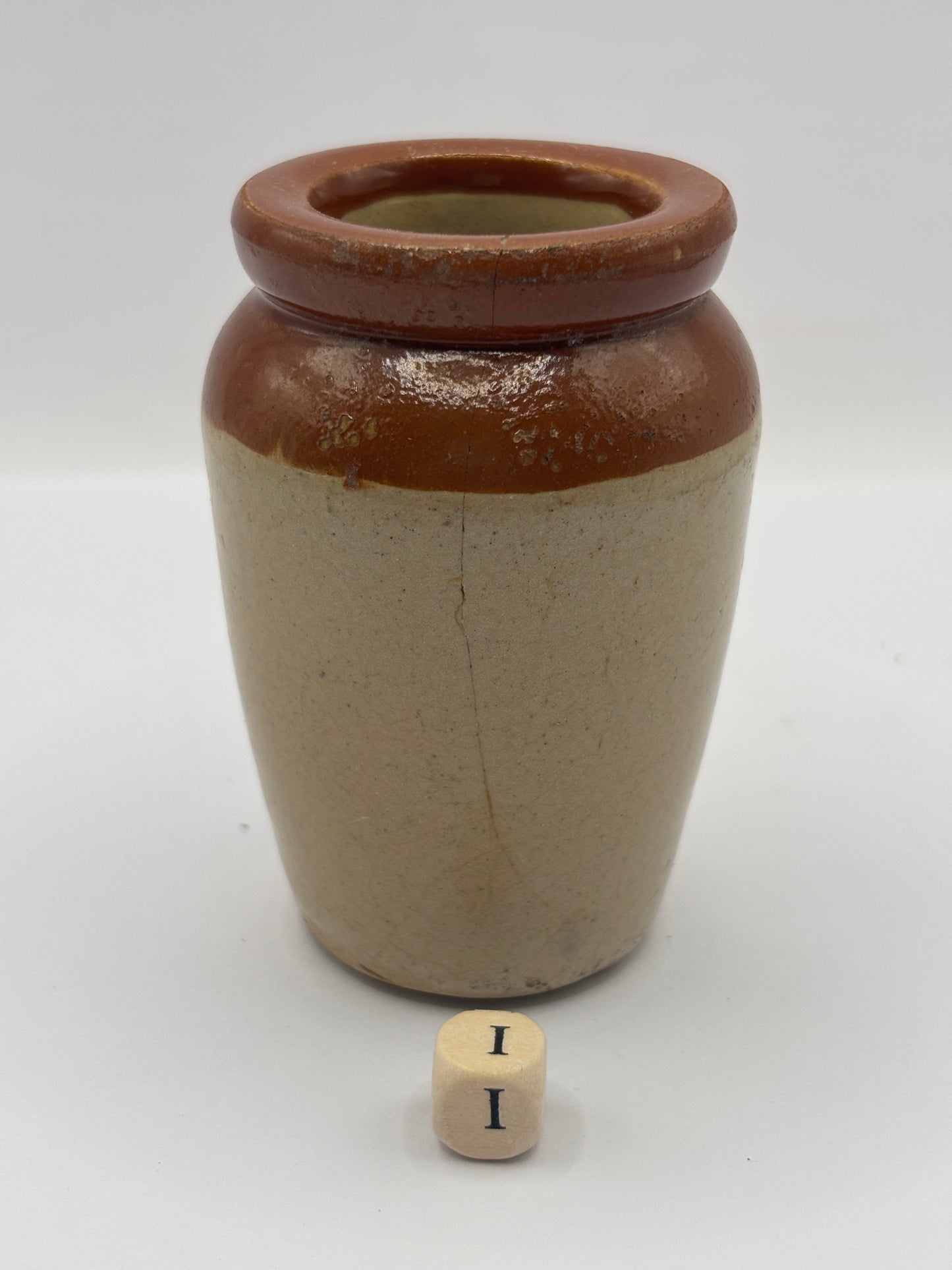Old Manchester advertising cream pot, Hailwoods rich cream (i) cracked