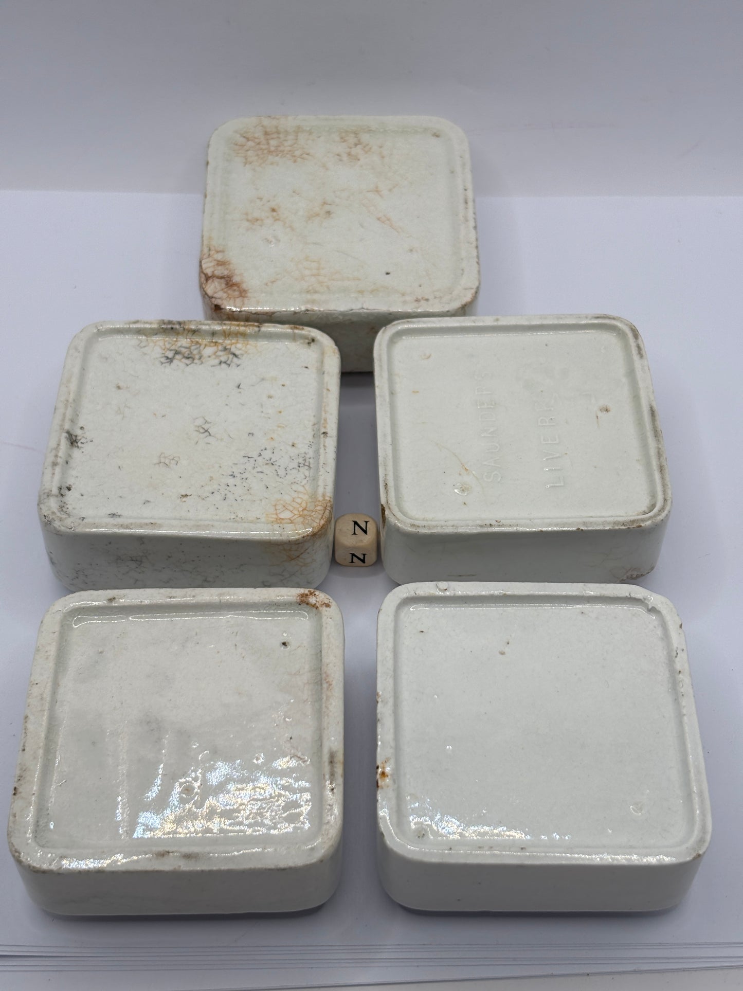 5 old square bases, stackers (N) damages