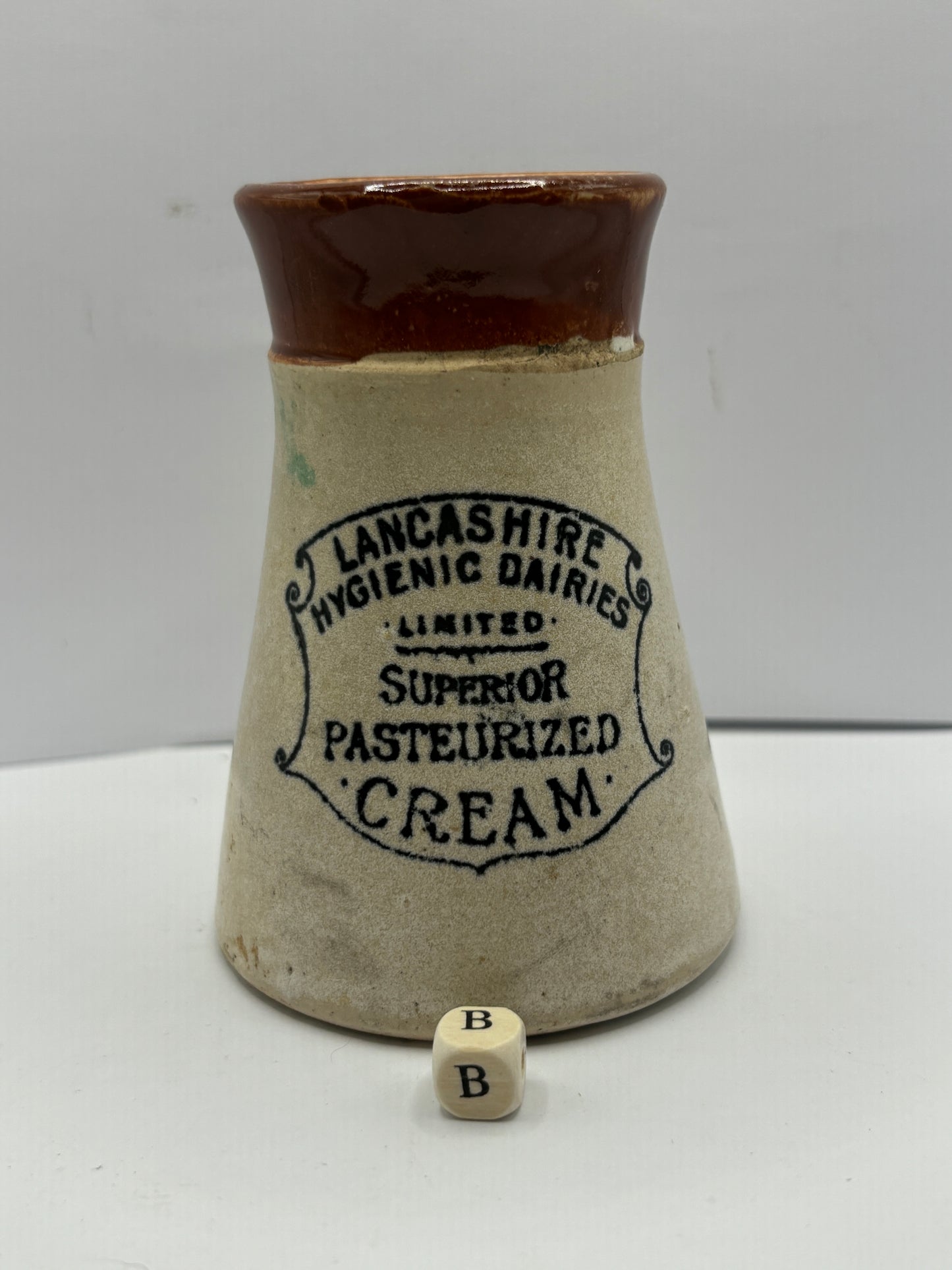 Old Lancashire hygienic dairies cream pot, Damaged (B)