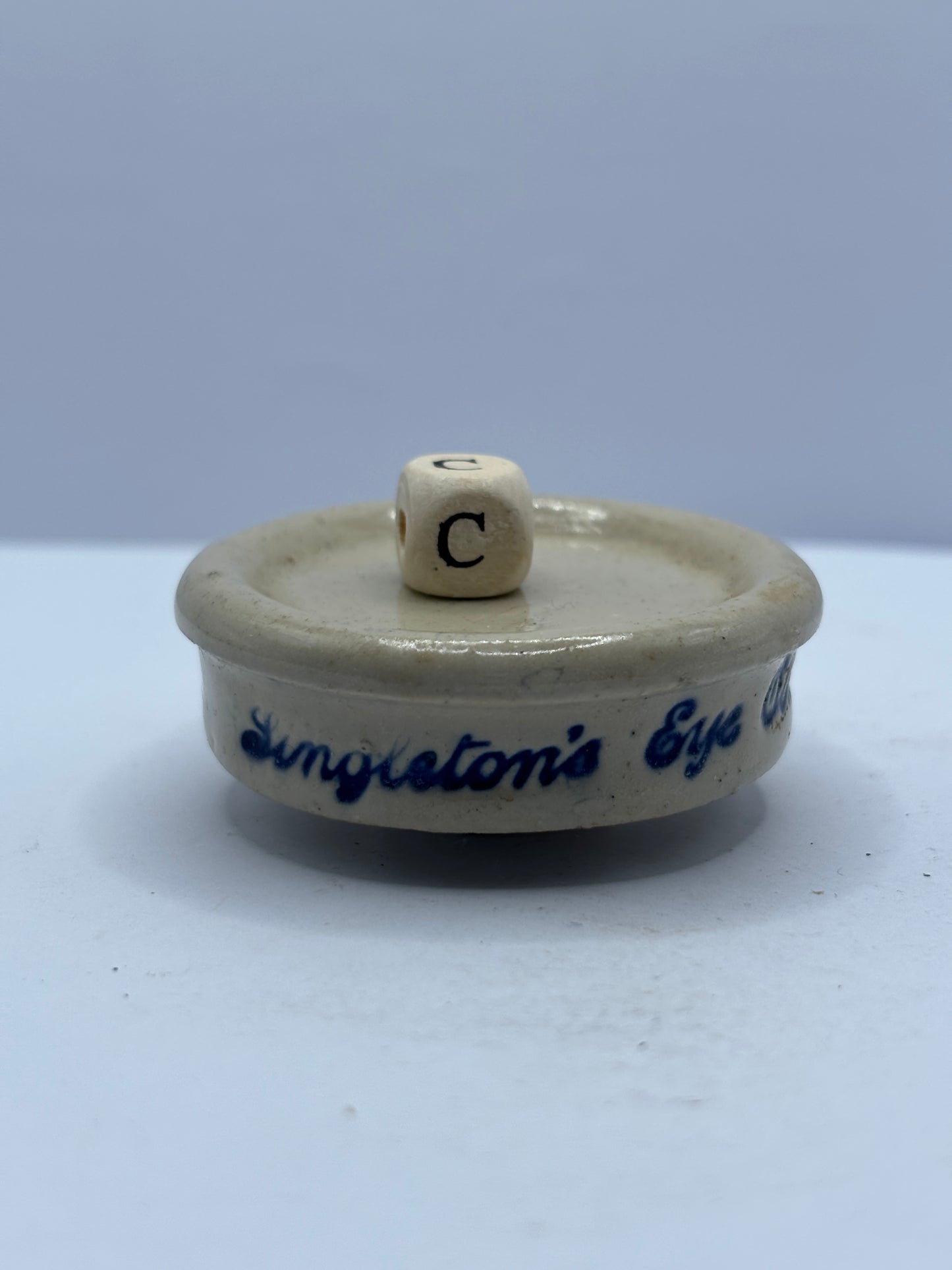 Old singletons eye ointment (c)
