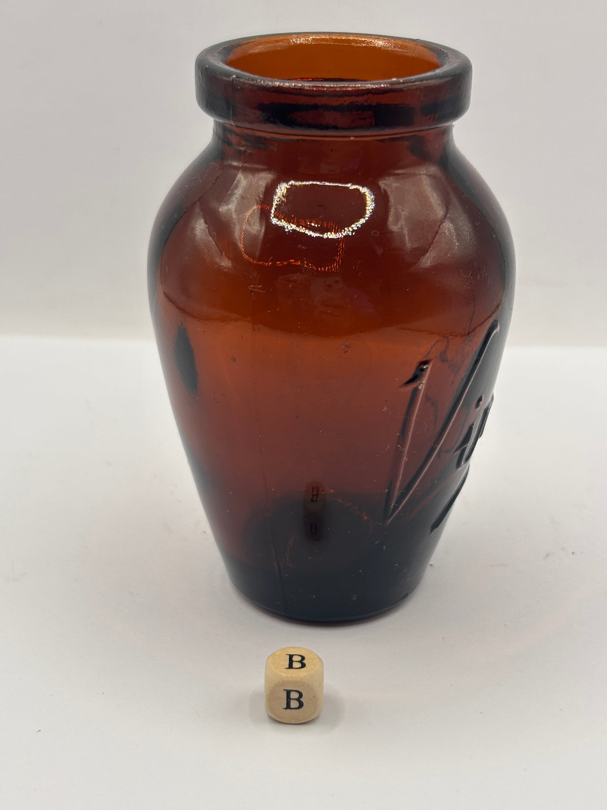 Old amber glass Virol jar (B) 10.5cms