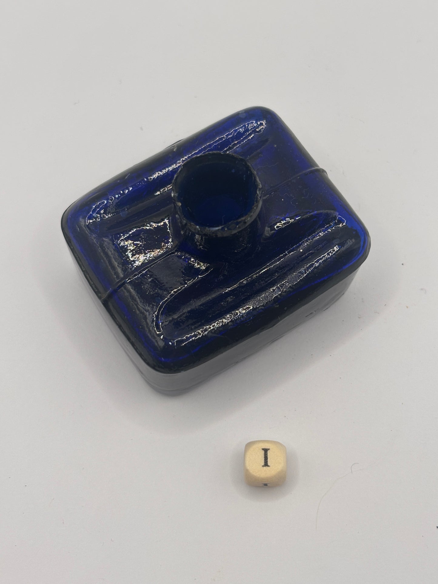 Old cobalt blue glass ink bottle, inkwell (i)