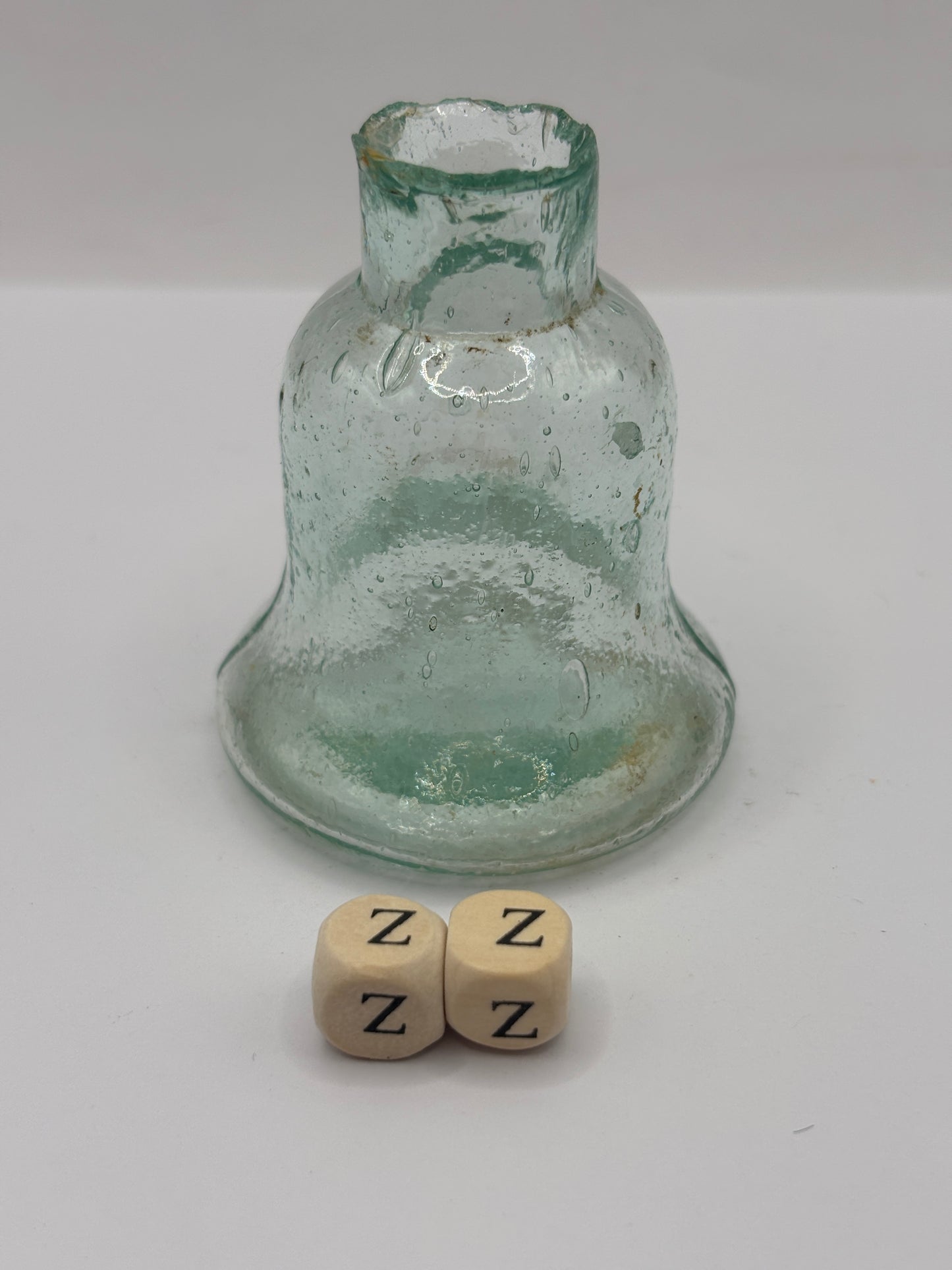 Old aqua glass inkwell, Bell ink (zz)