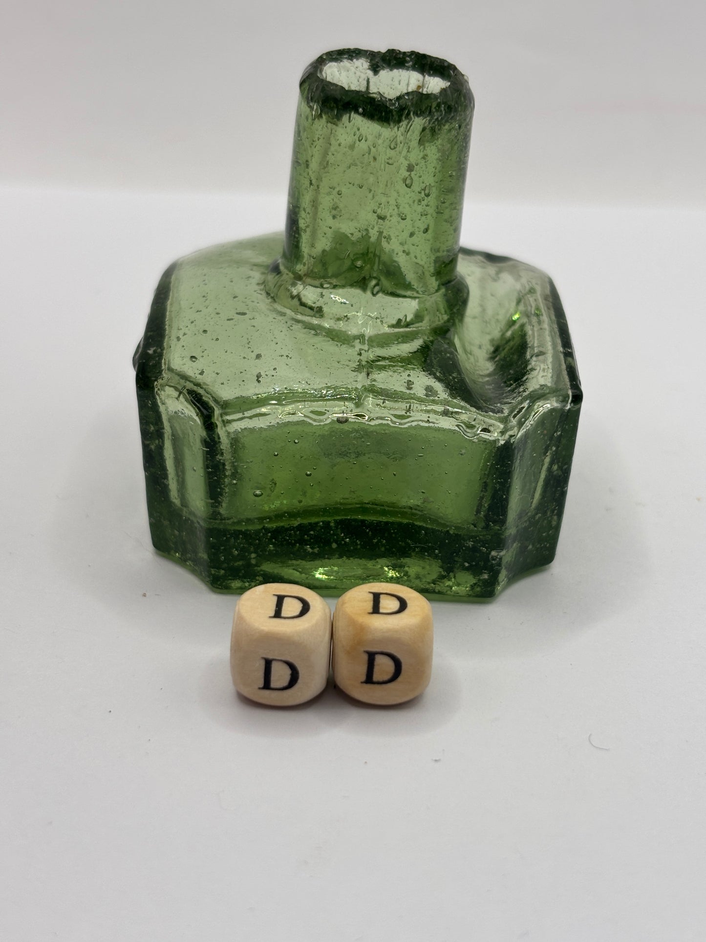 Old green glass ink, inkwell. (DD)