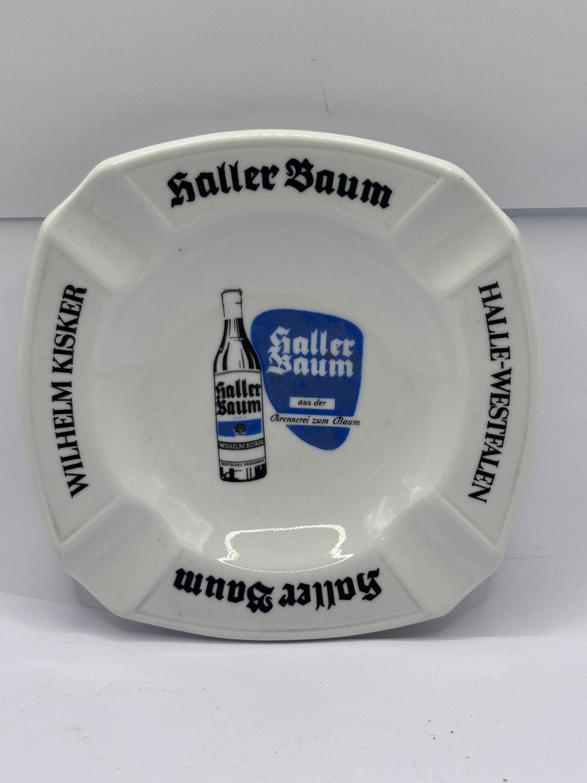 Vintage advertising ashtray, Halle Baum