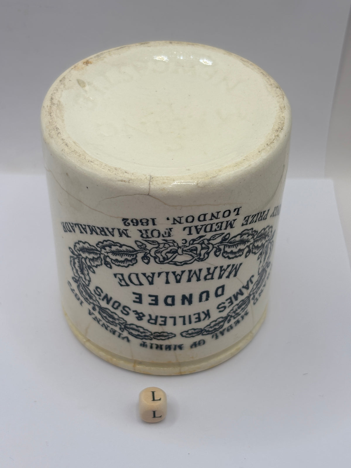 Old 1lb stoneware marmalade pot, James Keiller Dundee marmalade (L) damaged