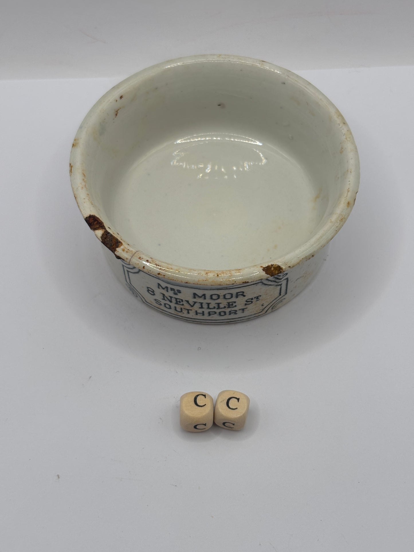 Old Mrs moors advertising meat paste pot (cc) damaged