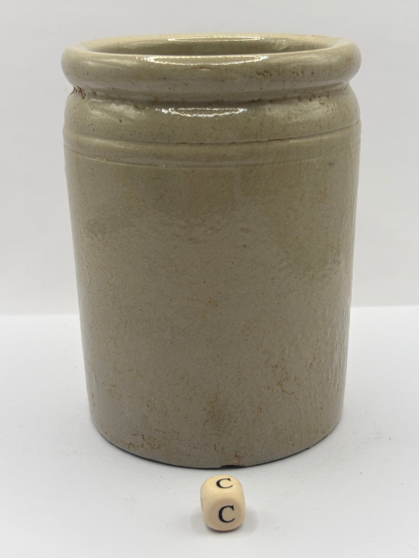 Old 1lb rolled top stoneware jam pot (c)