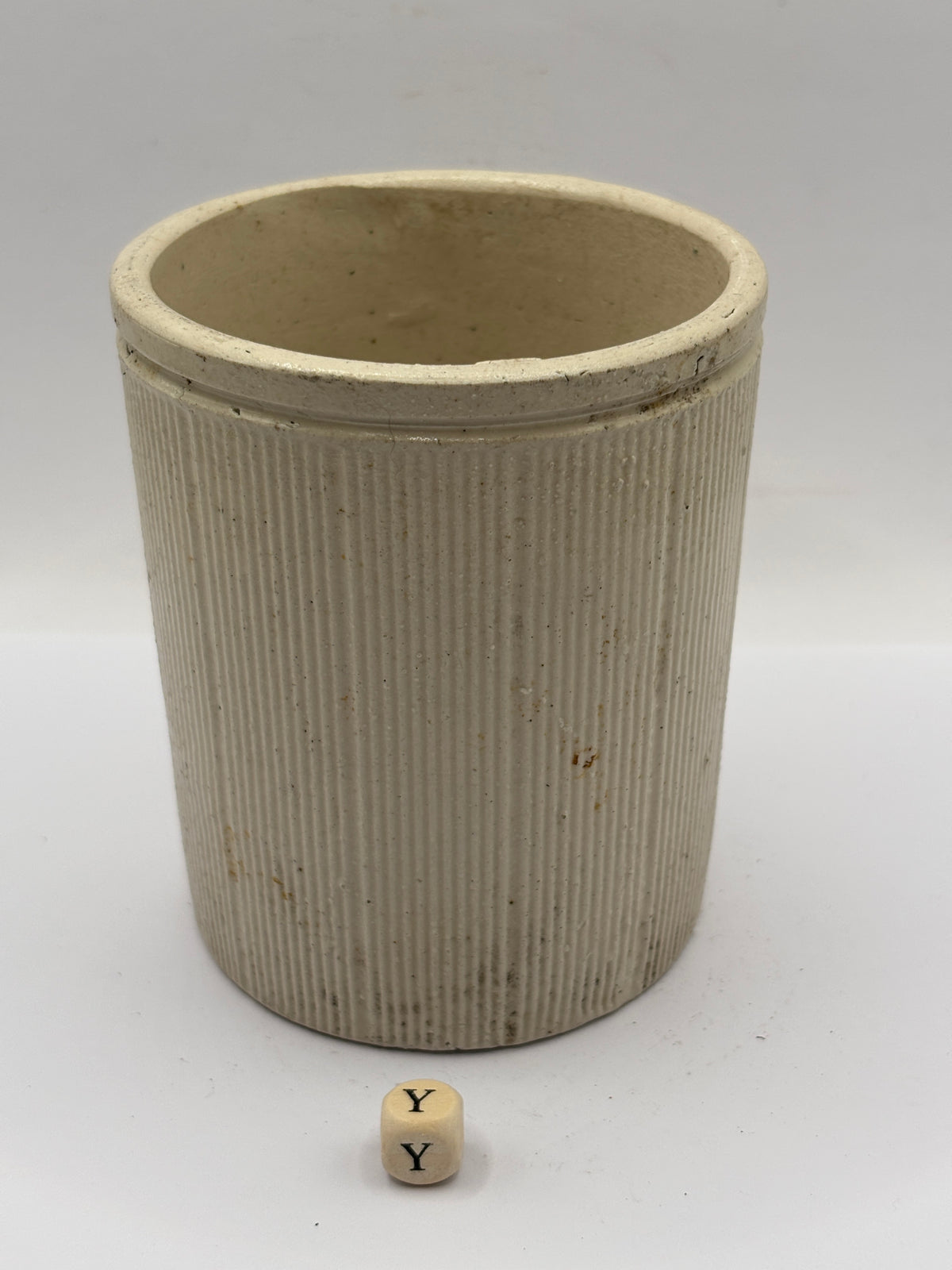 Old 1lb ribbed stoneware jam pot (Y)