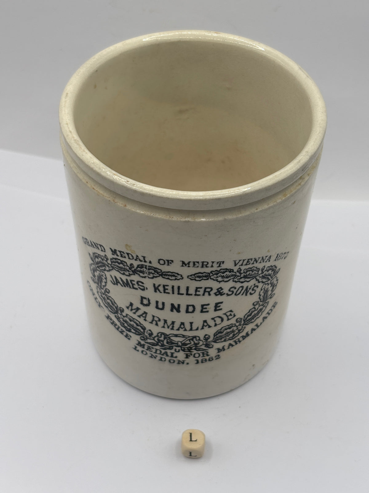Old 2lb stoneware marmalade pot, James Keiller Dundee marmalade (L)