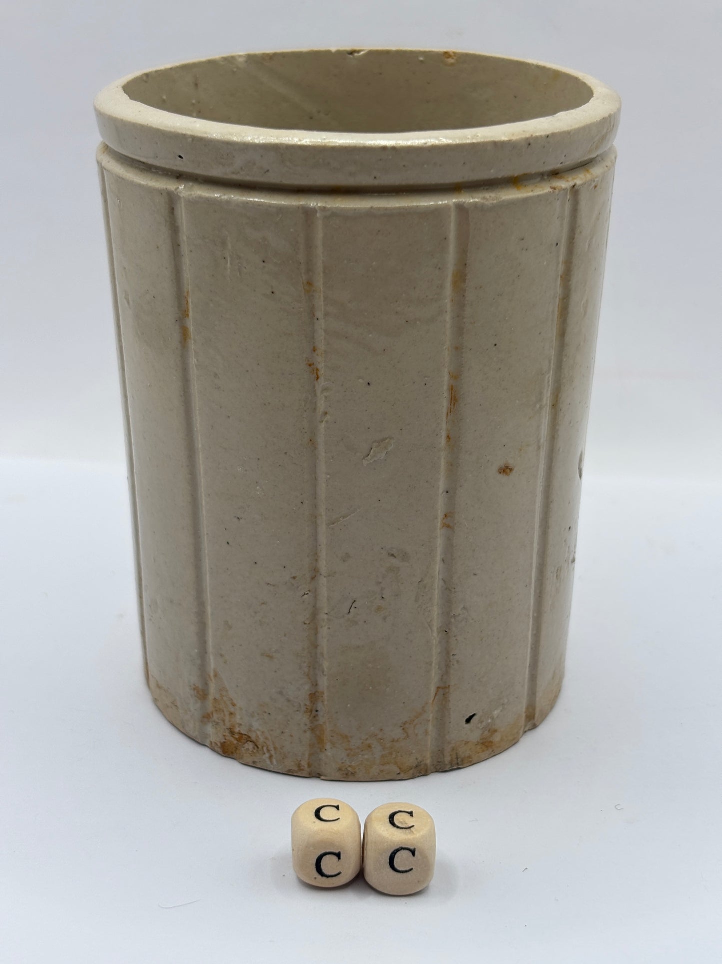 Old 1lb ribbed stoneware jam pot (cc)