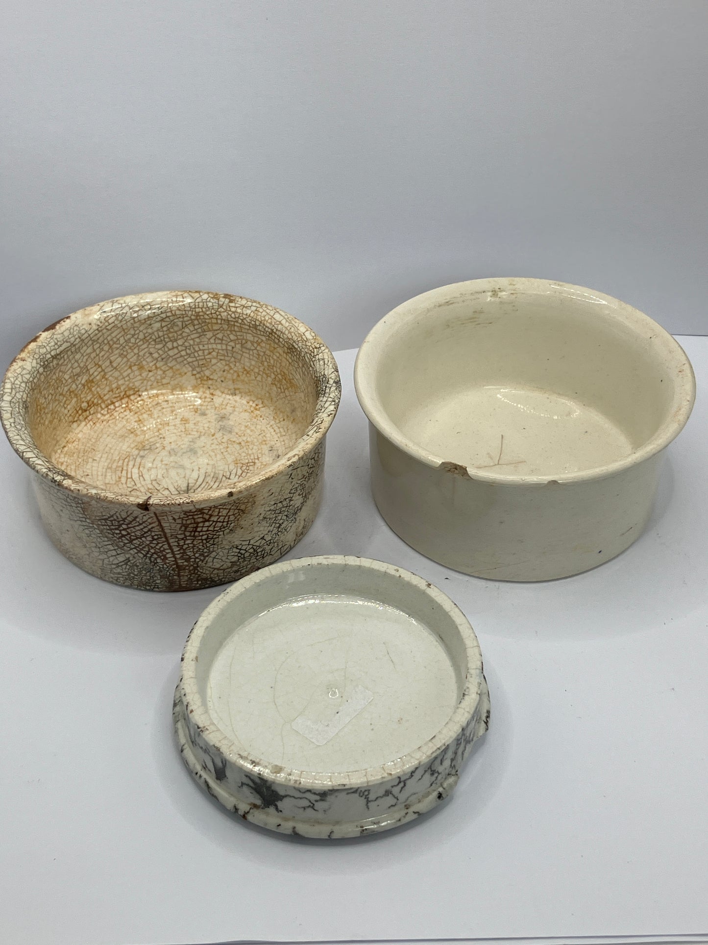 3 damaged paste pots & lid