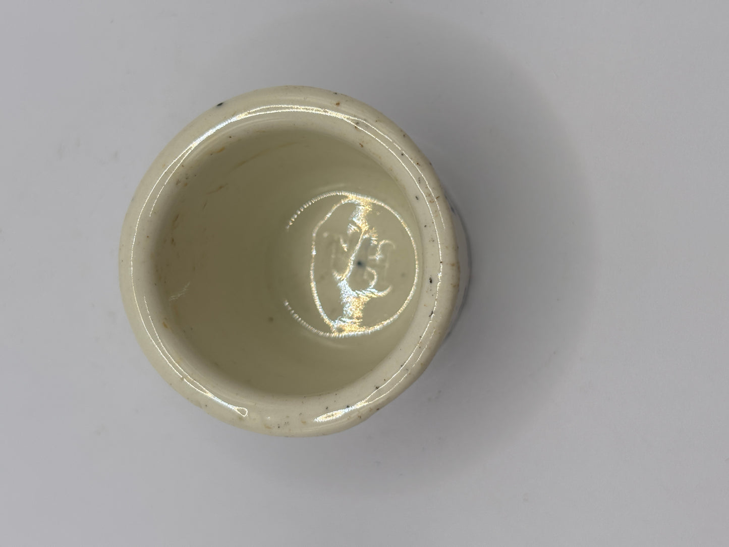 Old advertising ointment pot, Holloway’s ointment