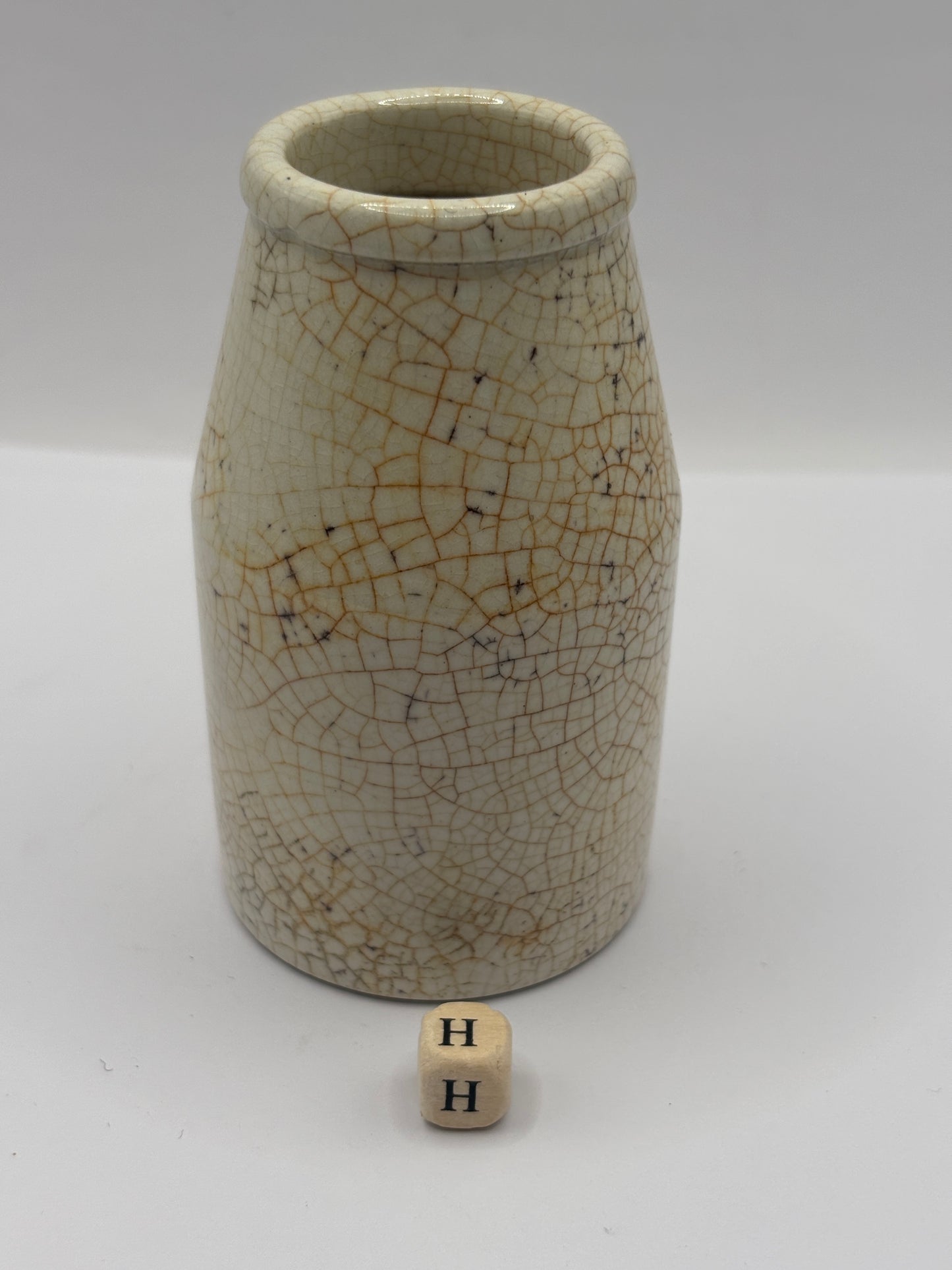 Old white stoneware jar, creamer, churn (H)