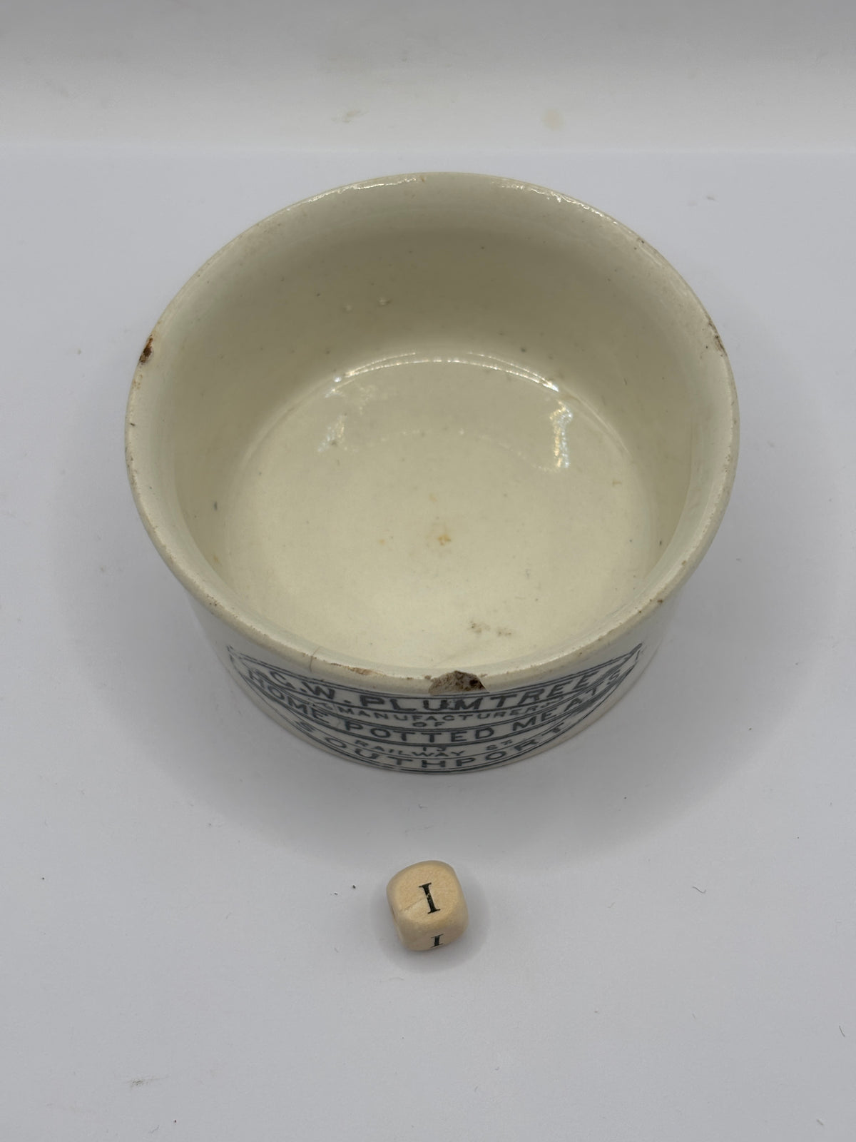 Old advertising meat paste pot, Plumtree home potted meats (i) chipped/hairline
