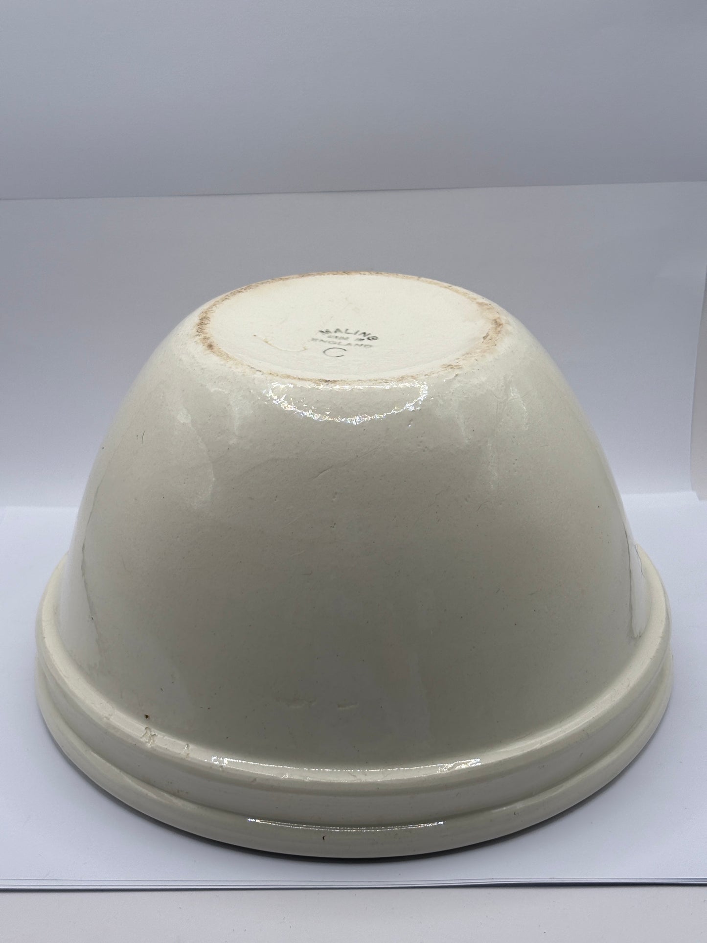 Old large mailing mixing bowl (B)
