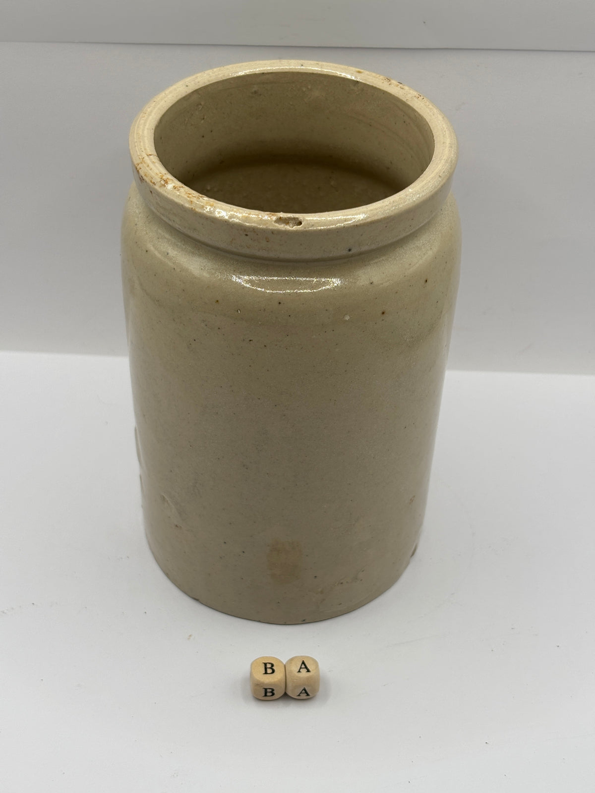 Old 2lb rolled top stoneware jam pot (BA)