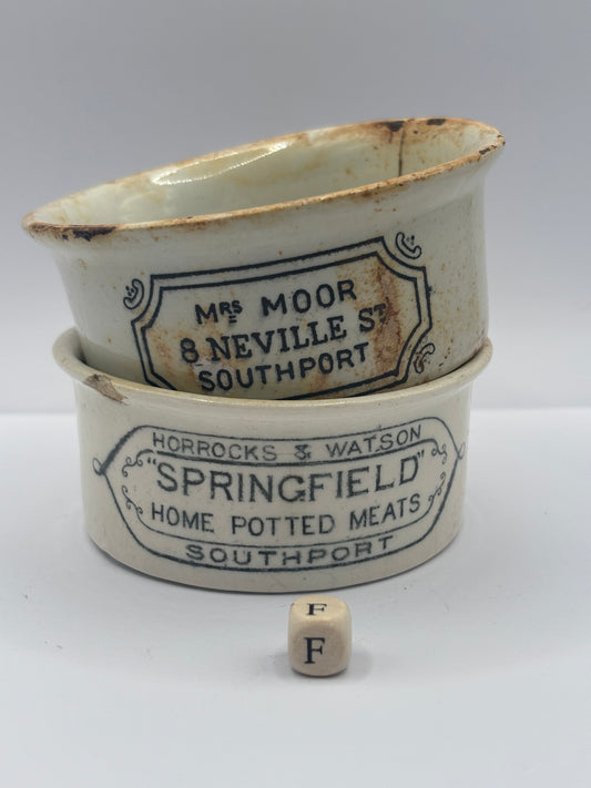 2 old advertising meat paste pots. Damaged (F)