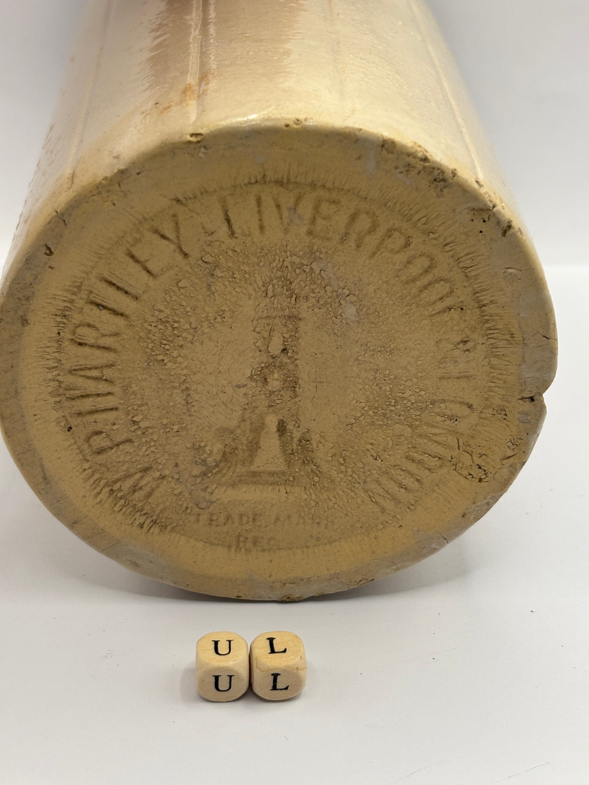 Old large 3lb ribbed Hartleys stoneware jam pot (UL)