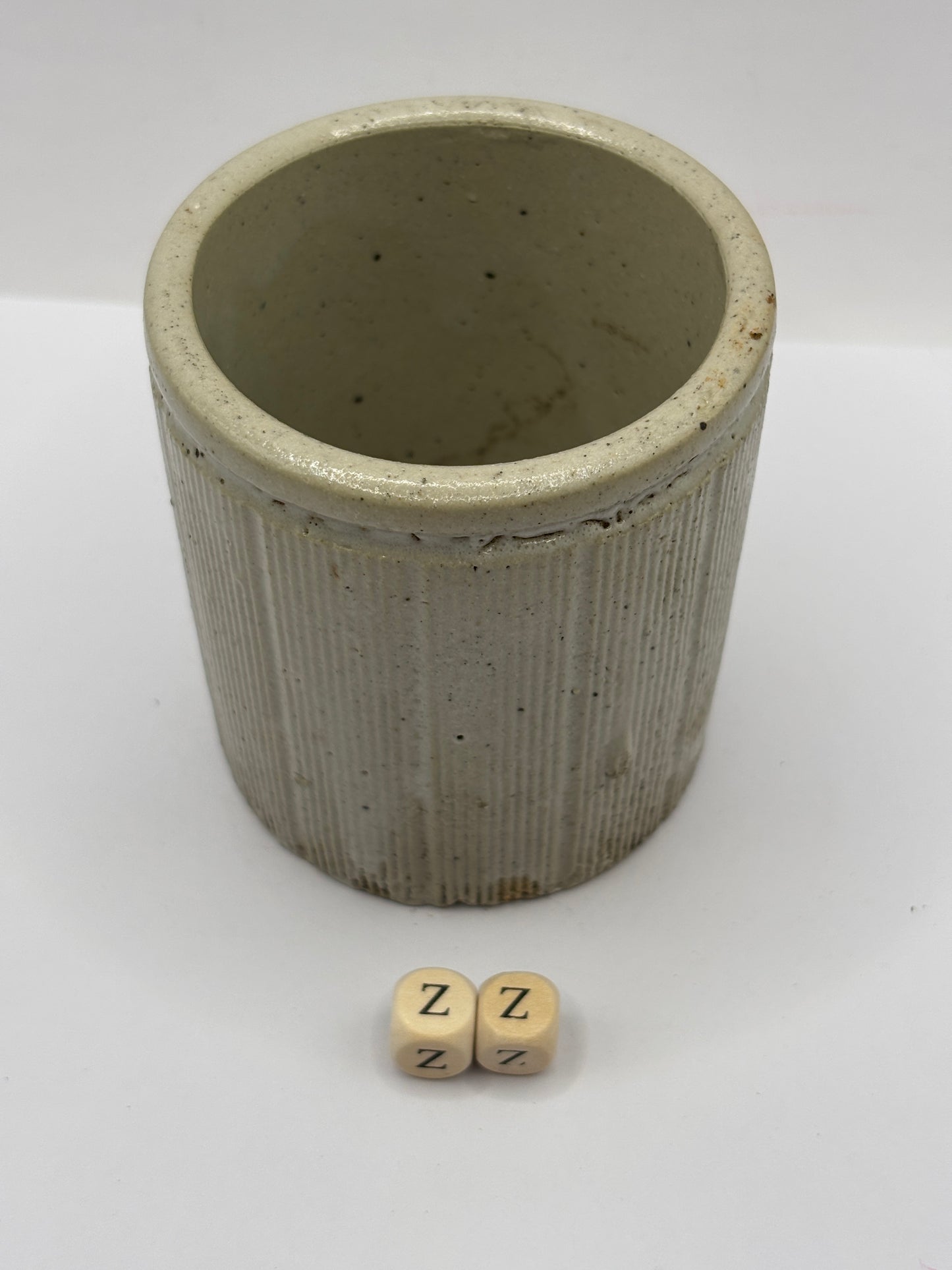 Old small ribbed stoneware jam pot (zz)