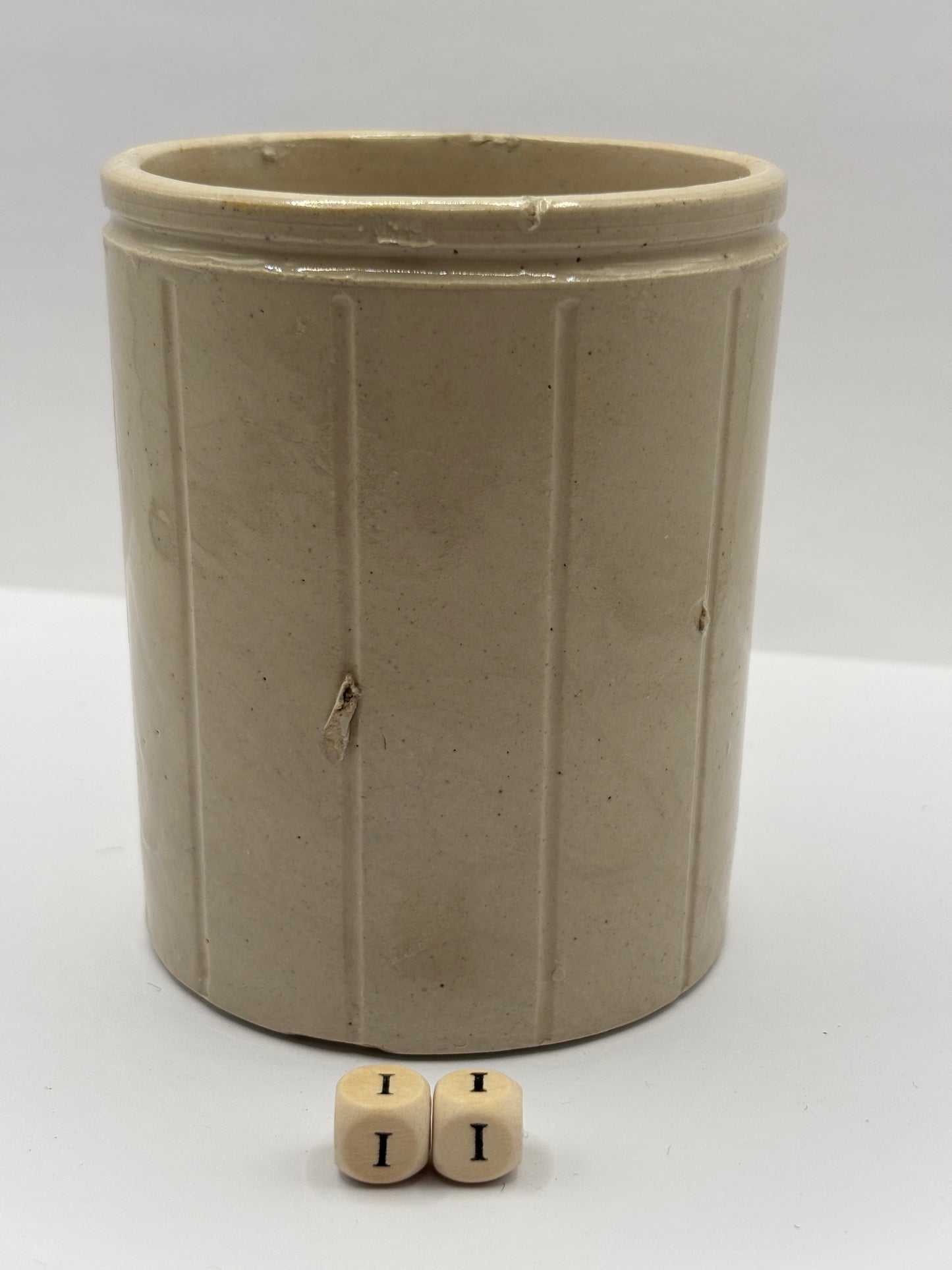Old 1lb ribbed Hartleys stoneware jam pot (ii)