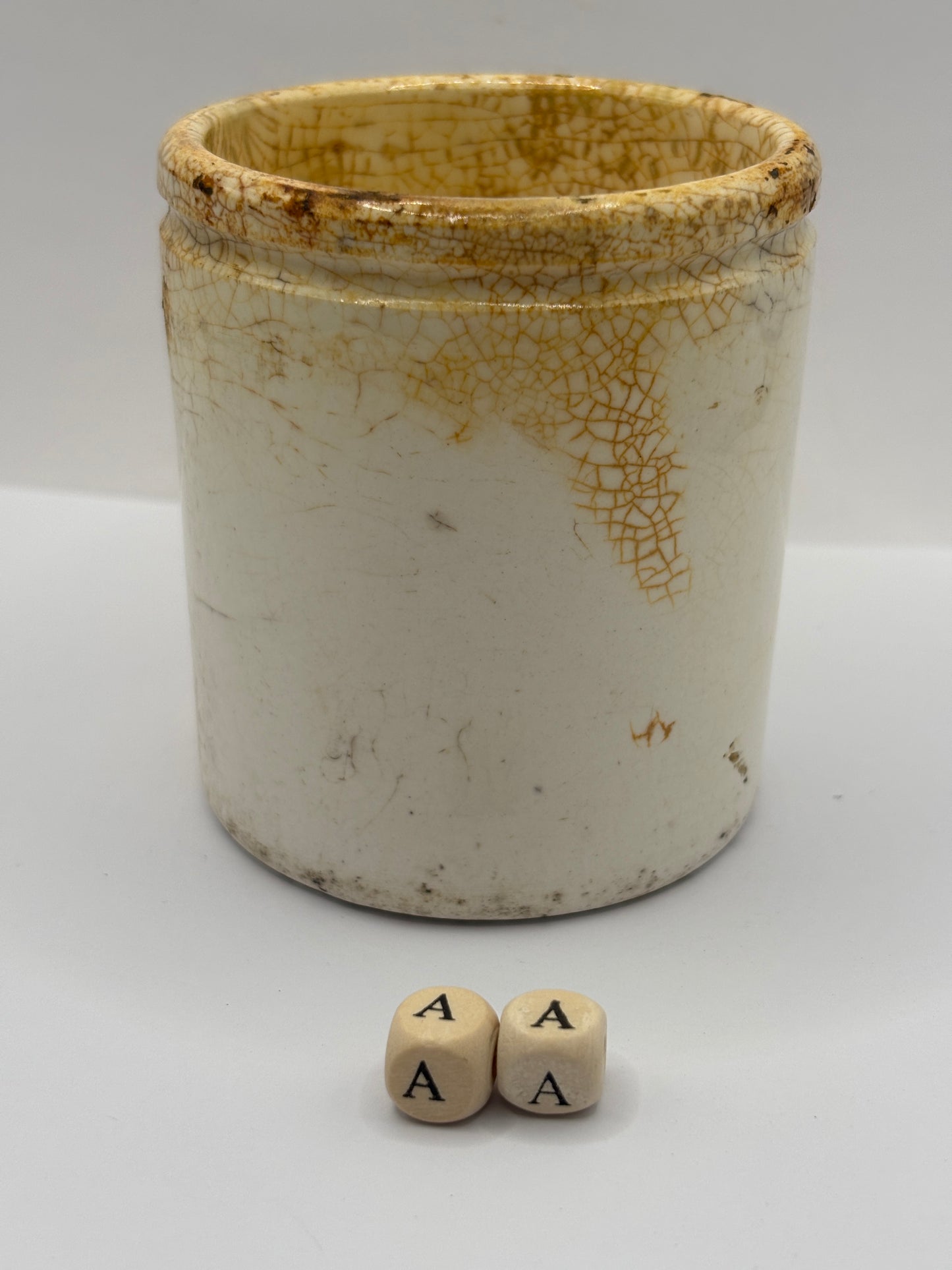 Old chunky Mailing stoneware pot (aa)