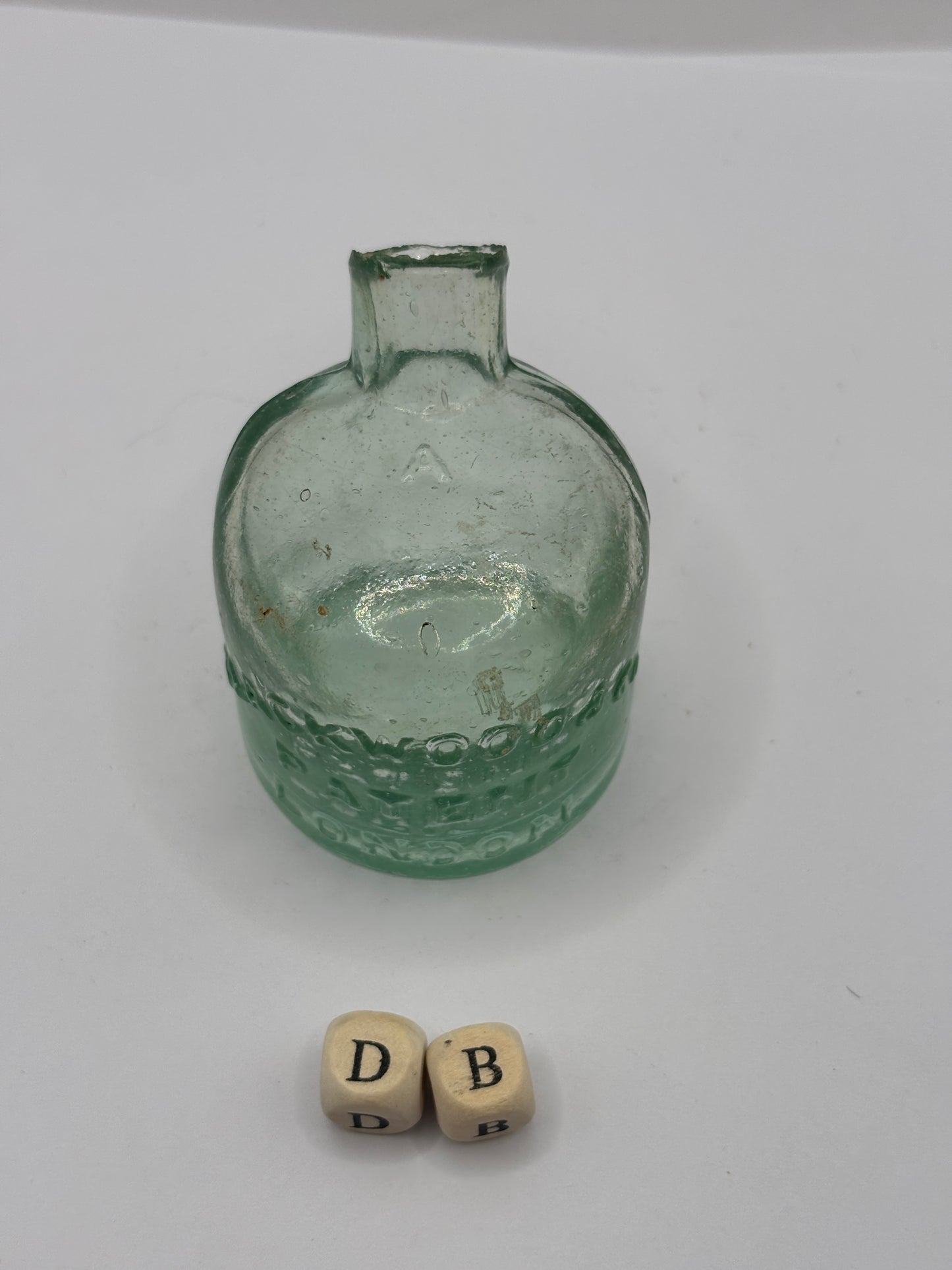 Old advertising inkwell, Blackwood & Co patent London. Igloo ink, inkwell, ink bottle (DB)