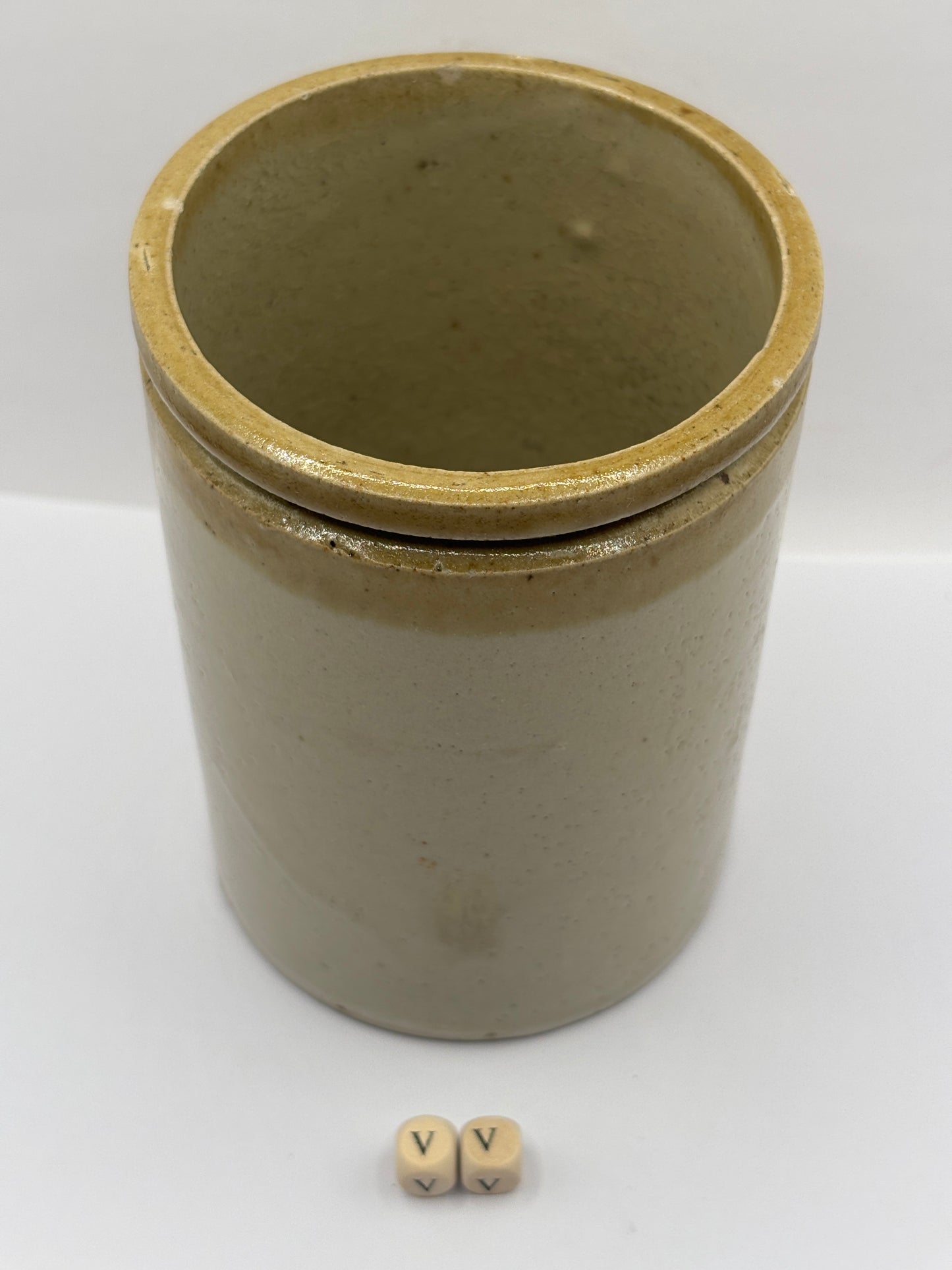 Old 2lb brown top stoneware jam pot (VV)