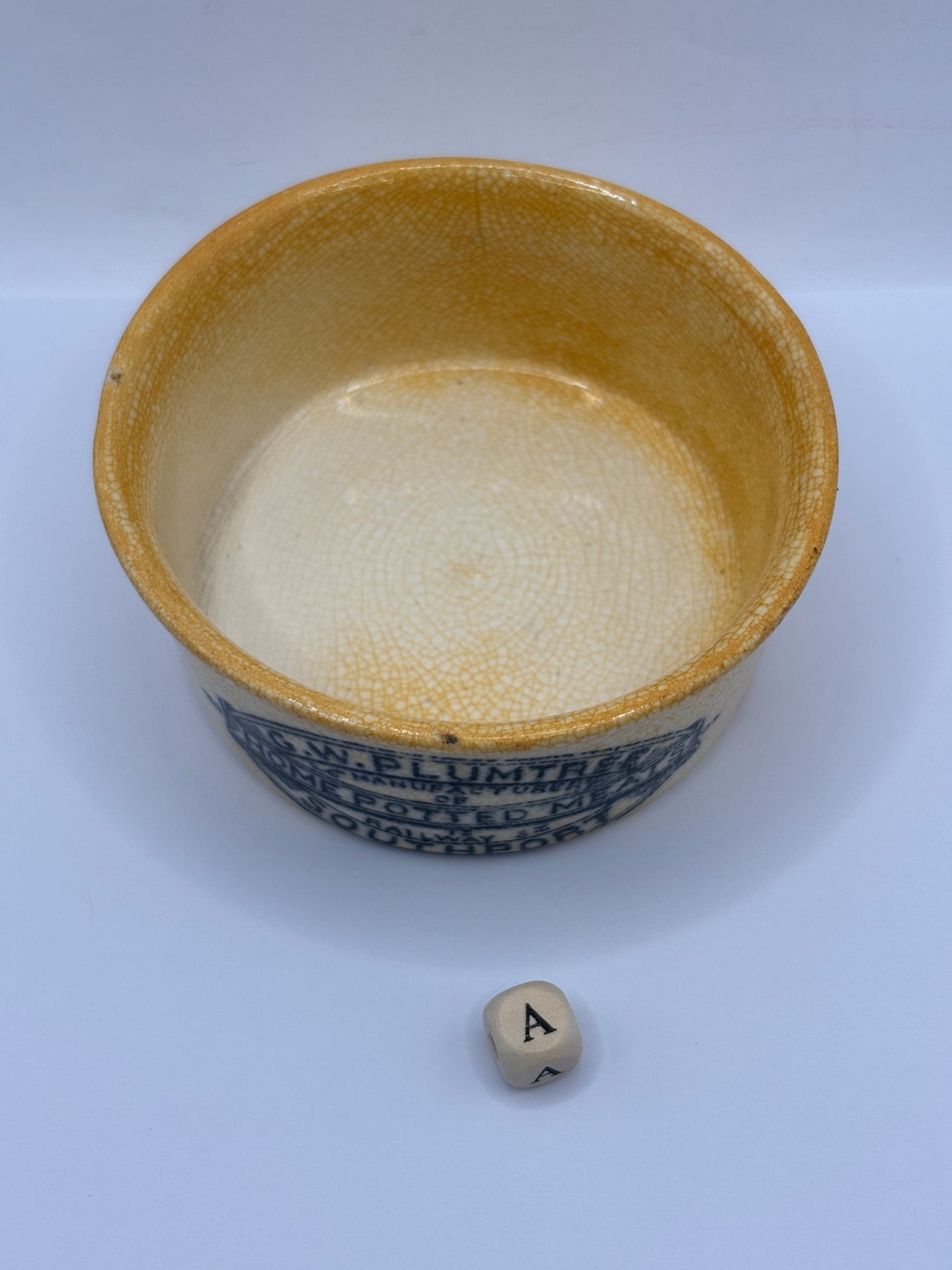 Old Plumtree advertising meat paste pot (a)