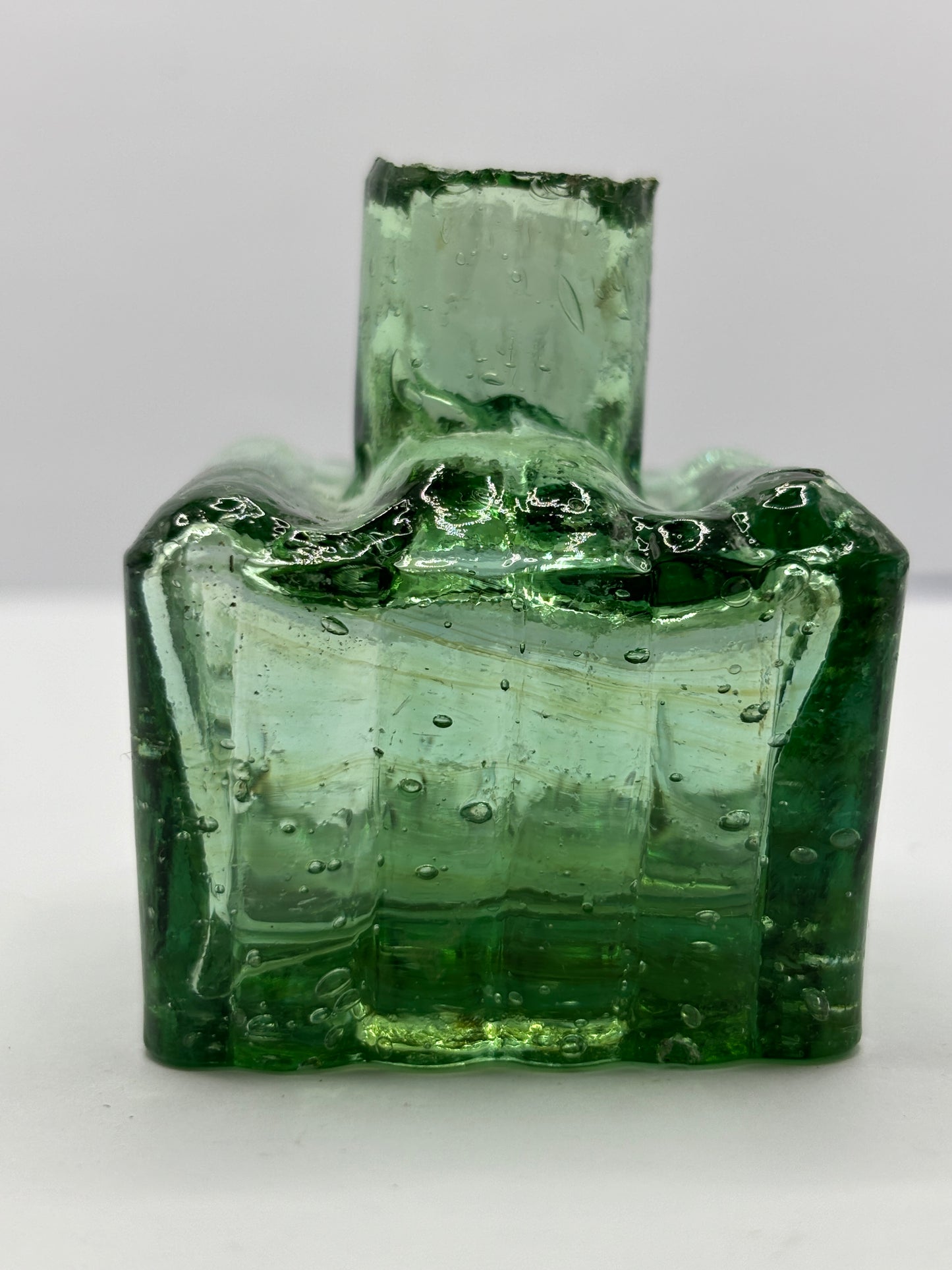 Green square ribbed inkwell