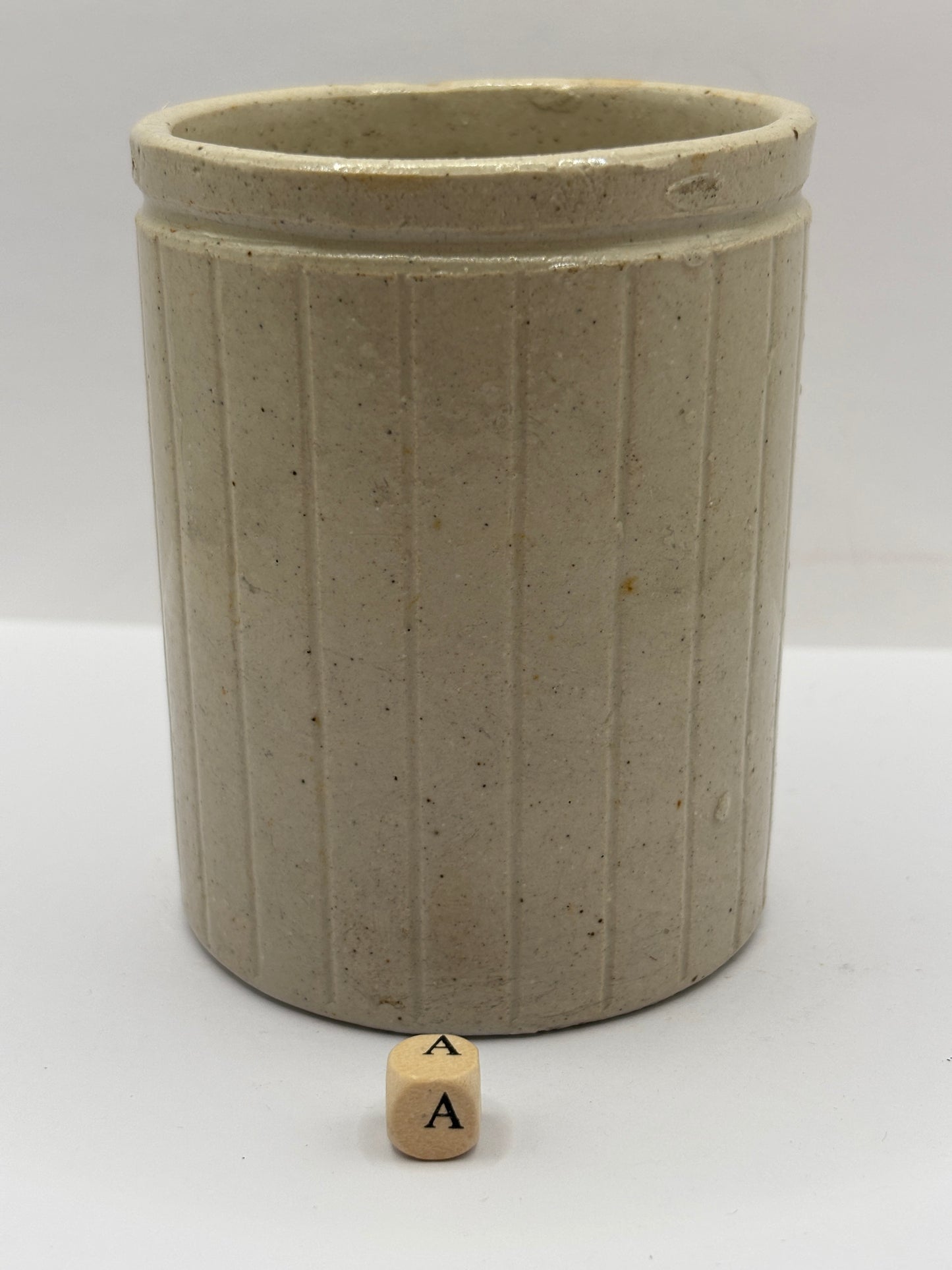 Old 1lb ribbed stoneware jam pot (a) Hartley’s