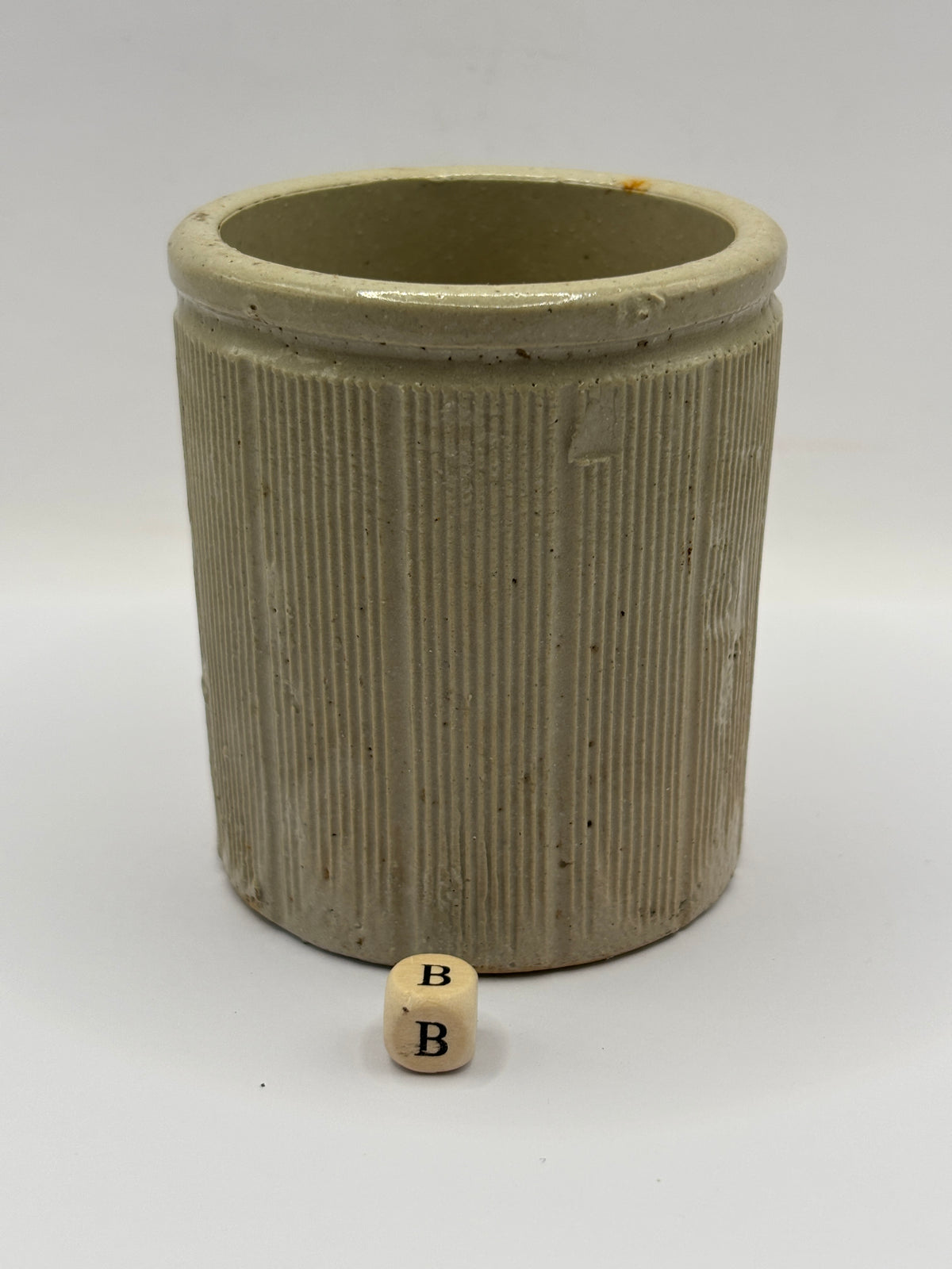 Old small ribbed stoneware jam pot (B)