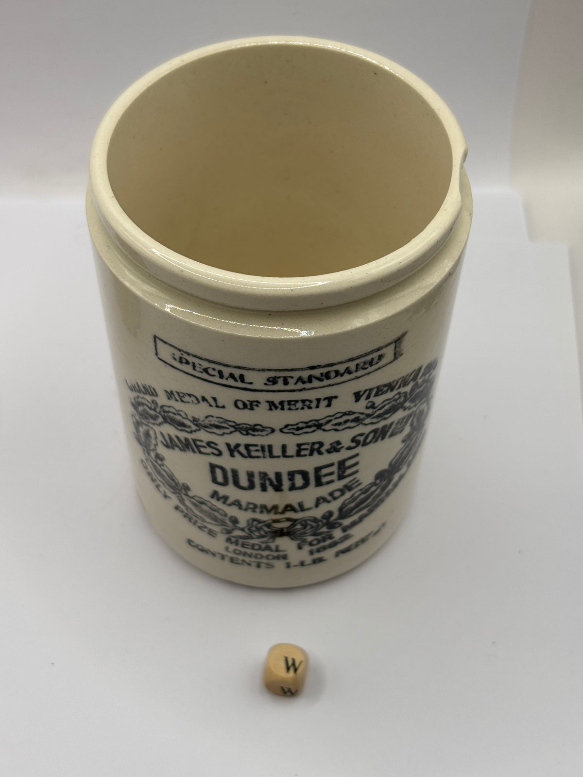 Old 1lb stoneware marmalade pot, James Keiller Dundee marmalade (w)