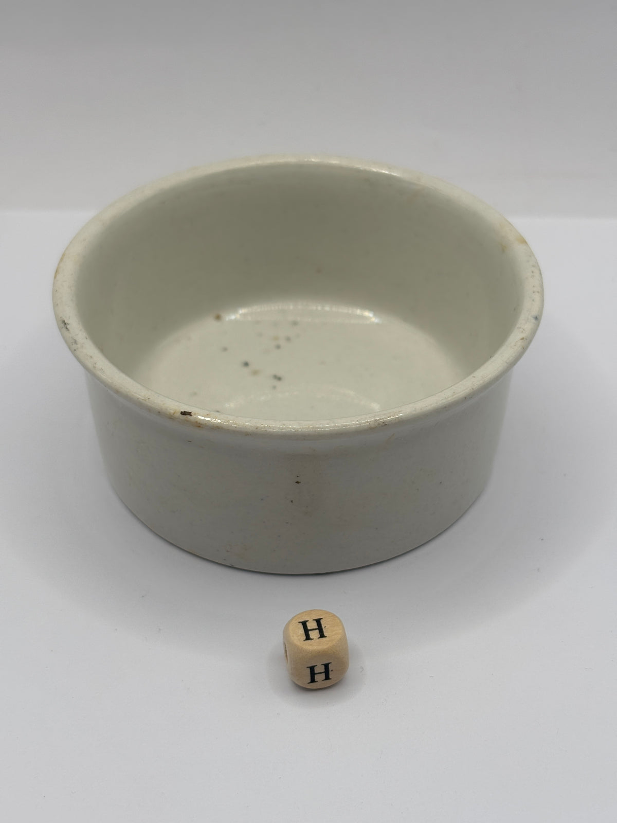 Old Mrs moors advertising meat paste pot (H)