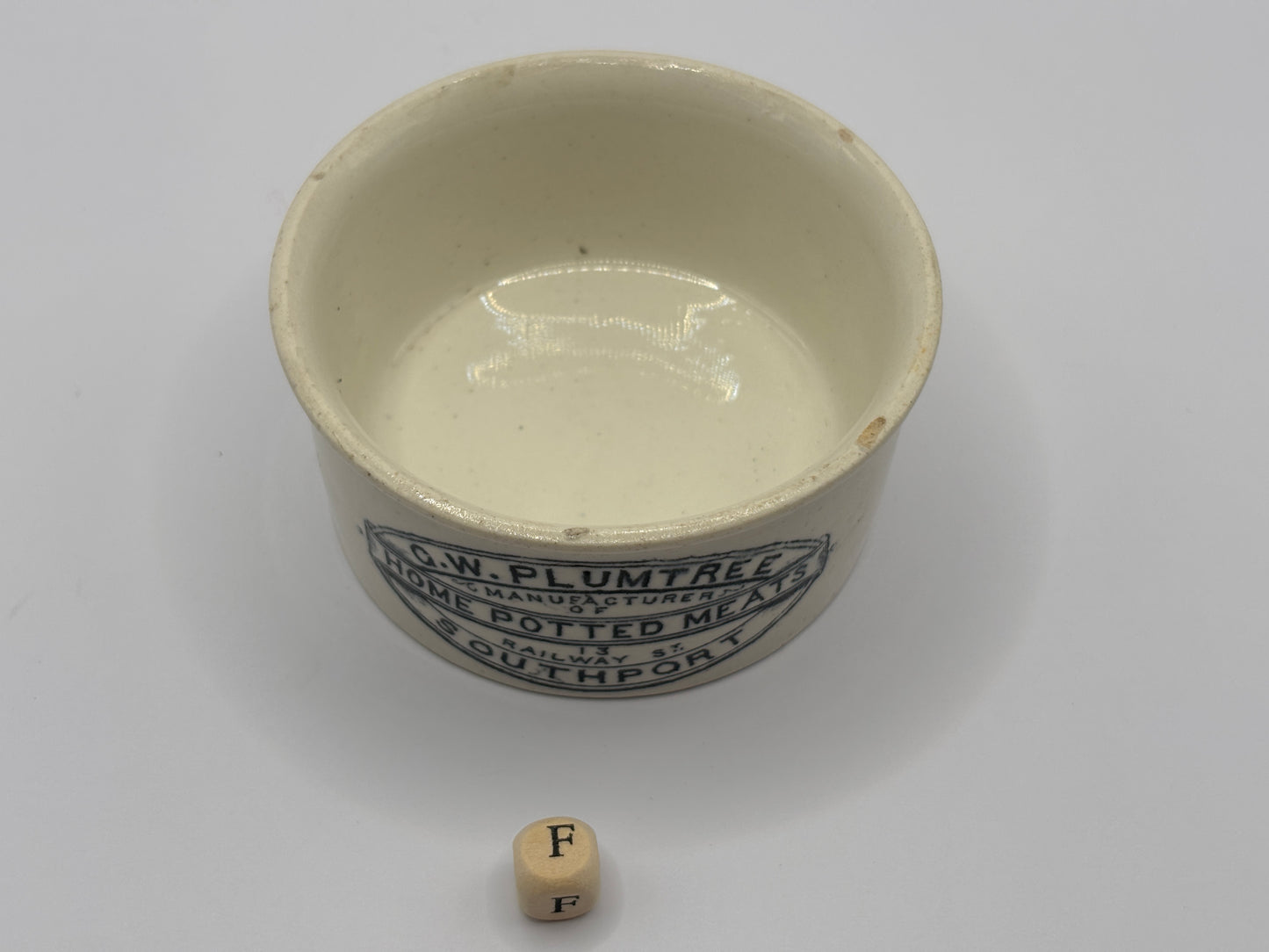 Old Plumtree advertising meat paste pot (f)
