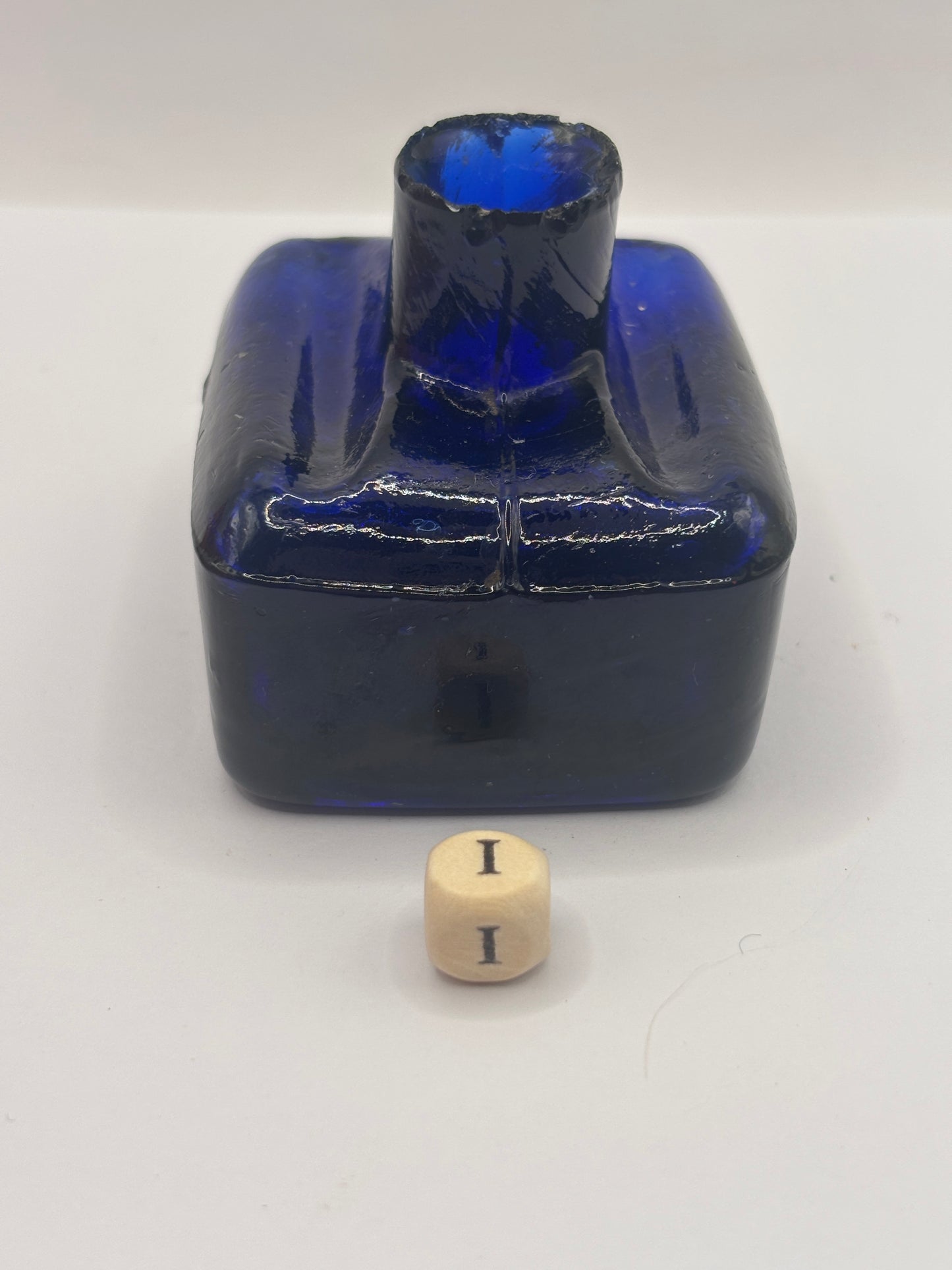 Old cobalt blue glass ink bottle, inkwell (i)