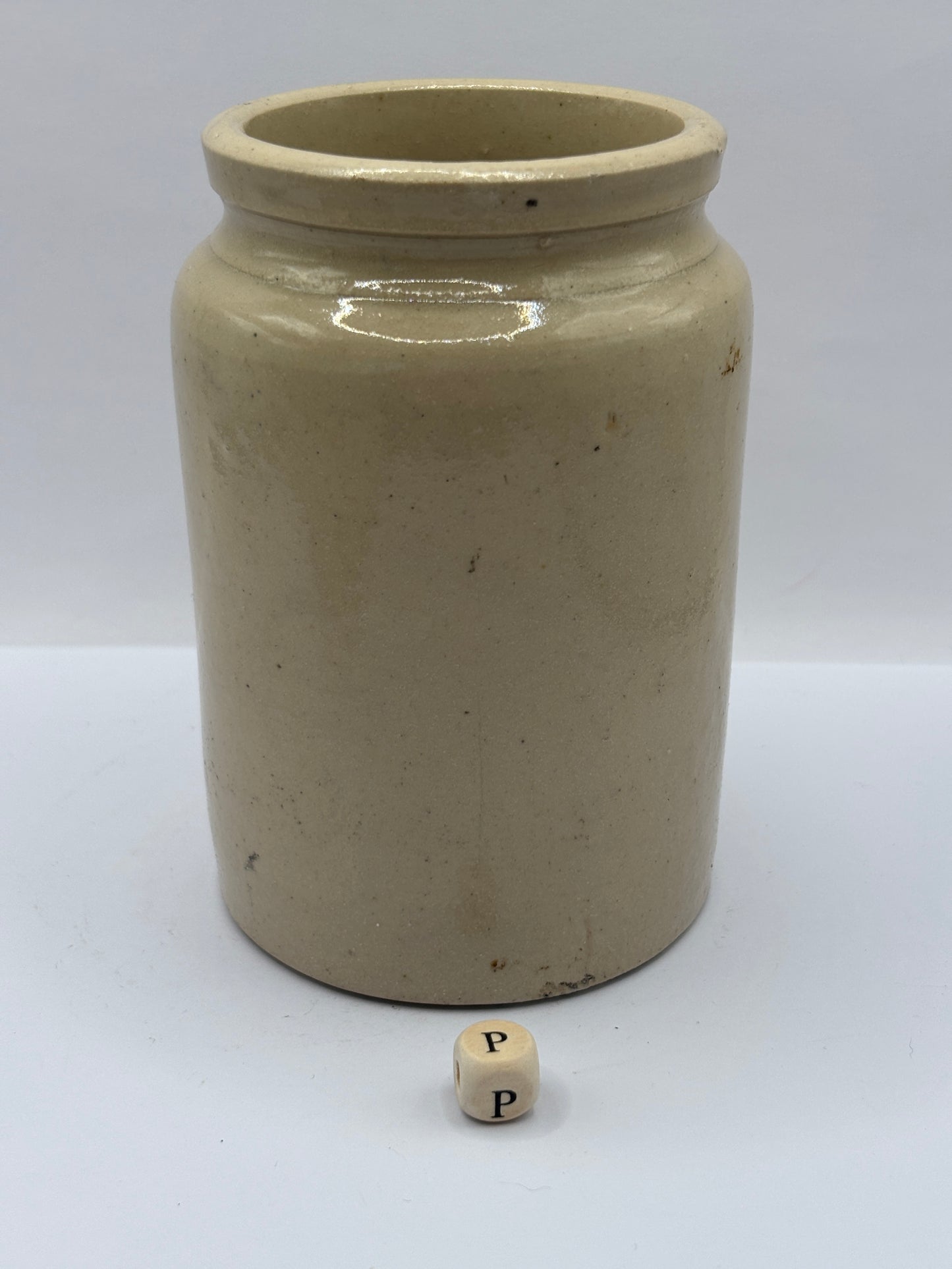 Old 1lb rolled top stoneware jam pot (P)