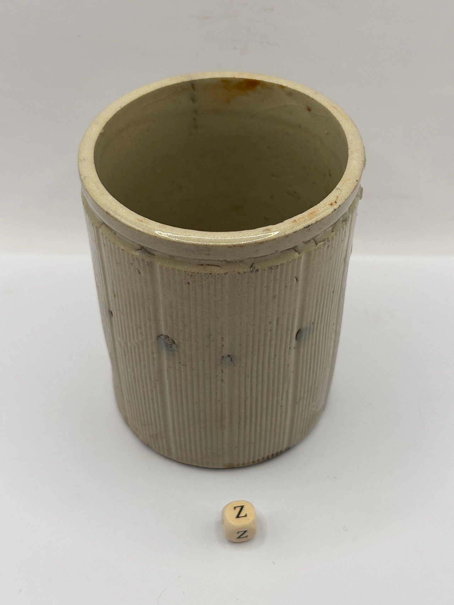 Old 1lb ribbed stoneware jam pot (z)