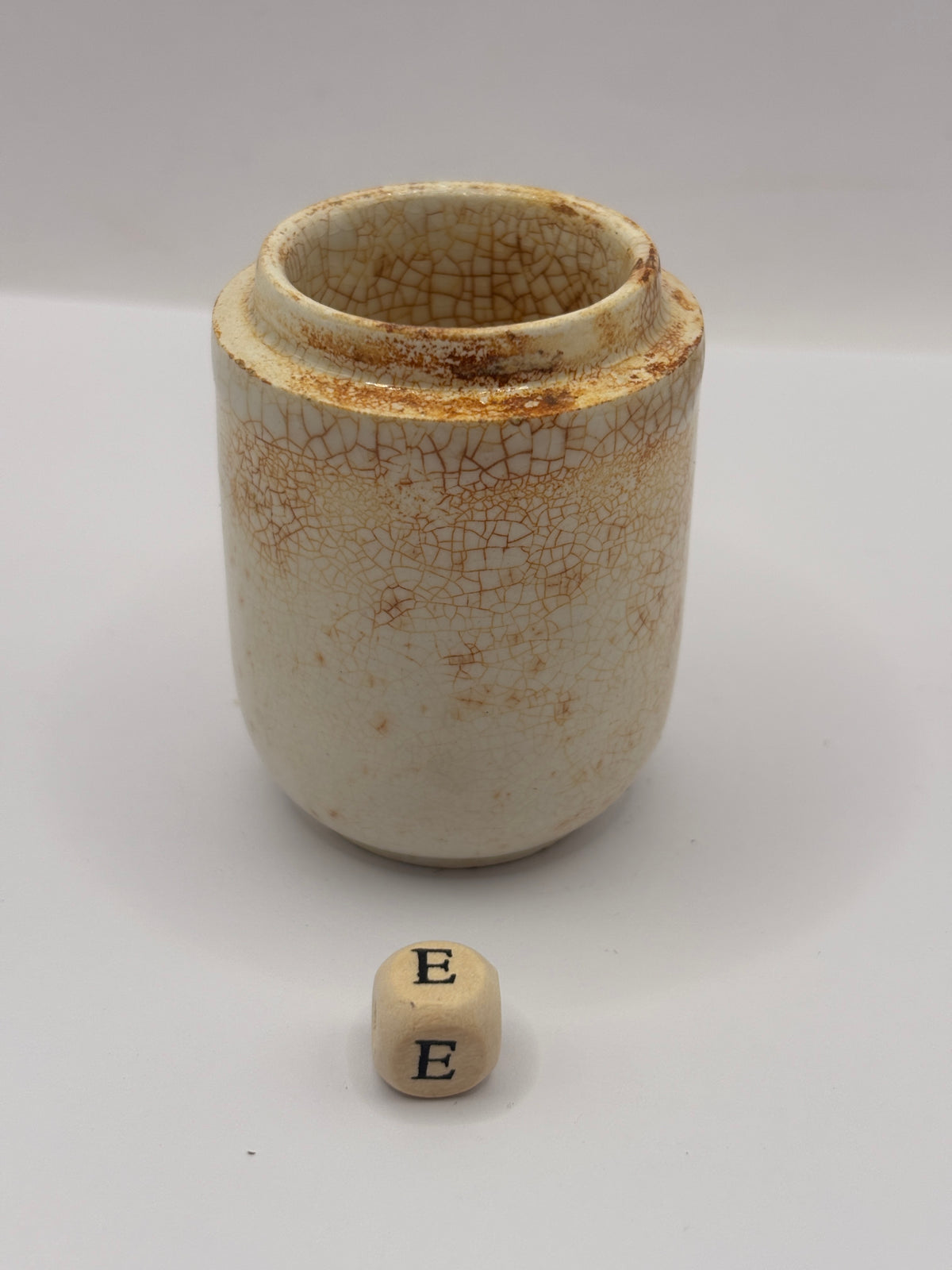 old small stained & crazed stoneware pot (e) 5.5cms