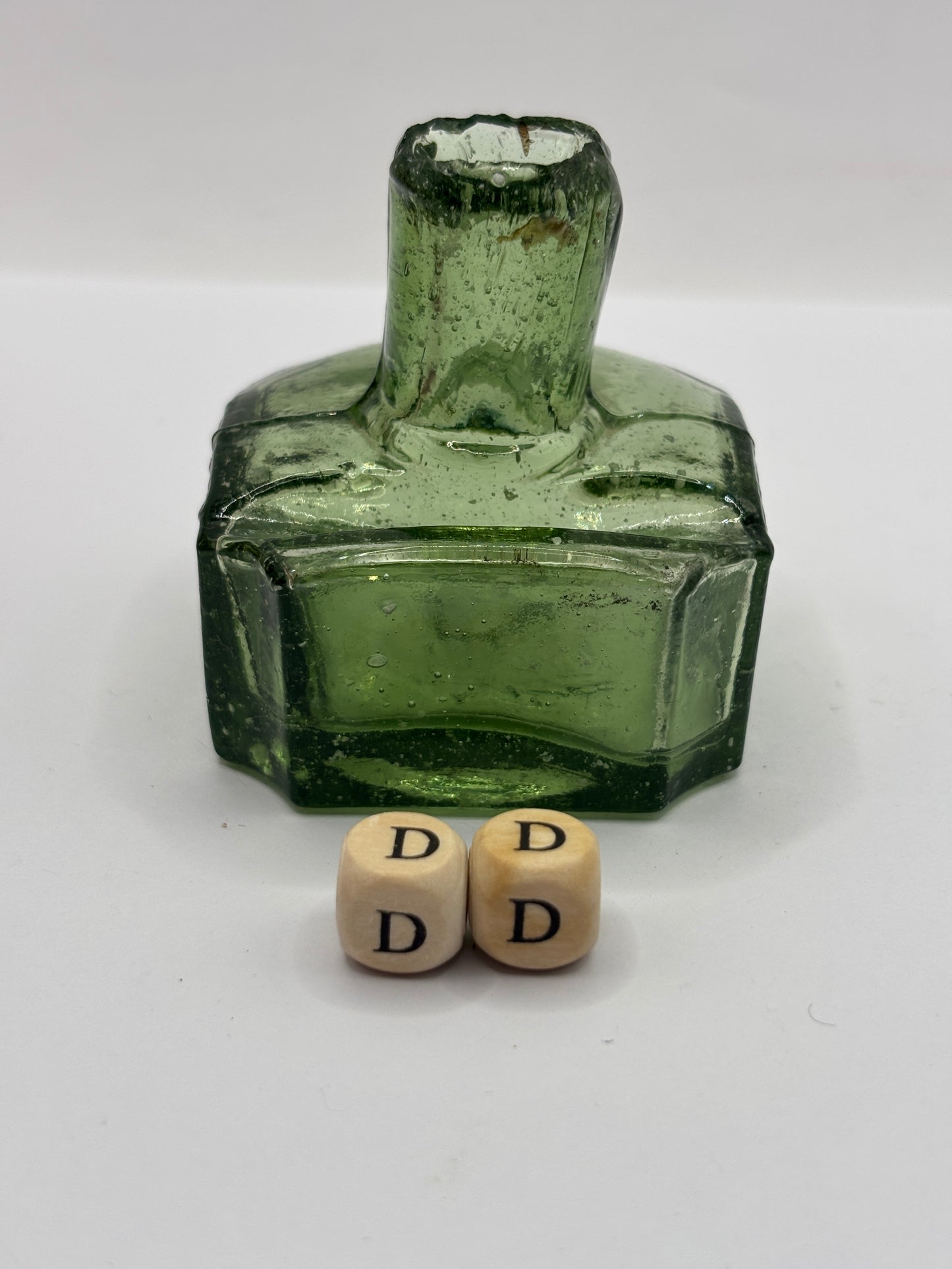 Old green glass ink, inkwell. (DD)