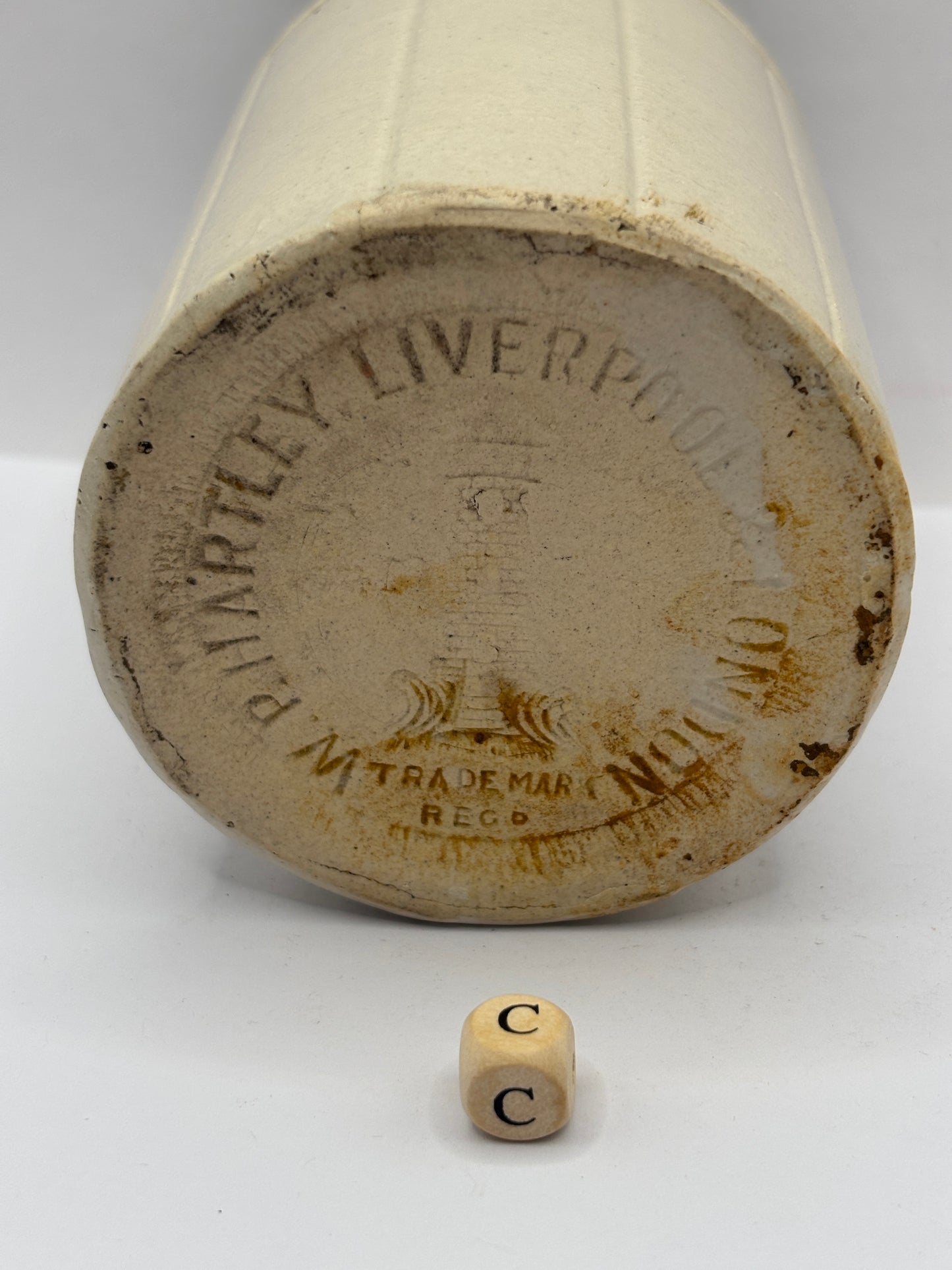 Old 1lb ribbed stoneware jam pot (c) Hartley’s